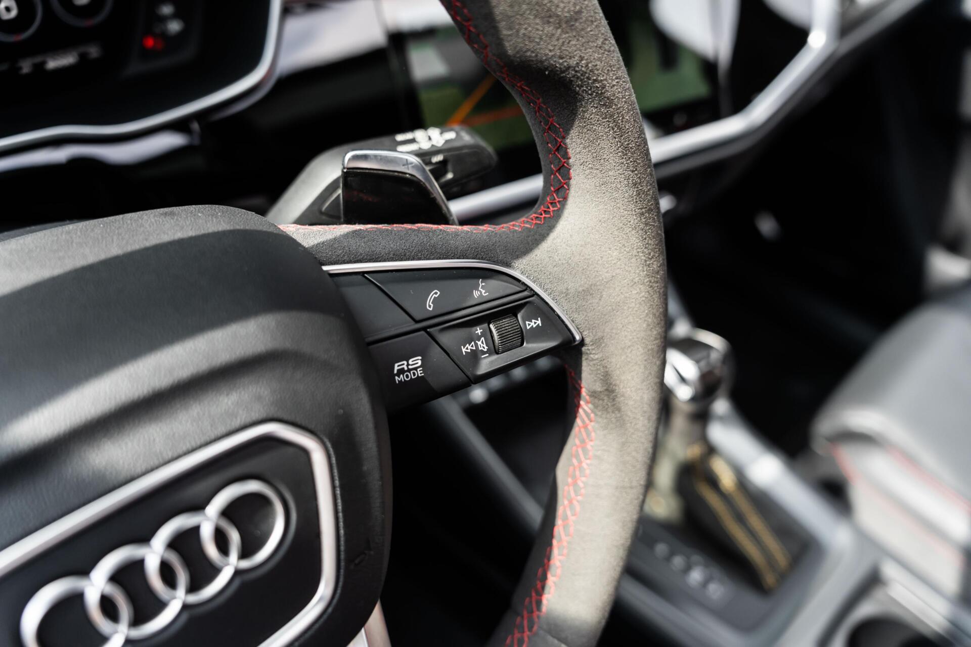 Foto van Audi RS Q3 Sportback