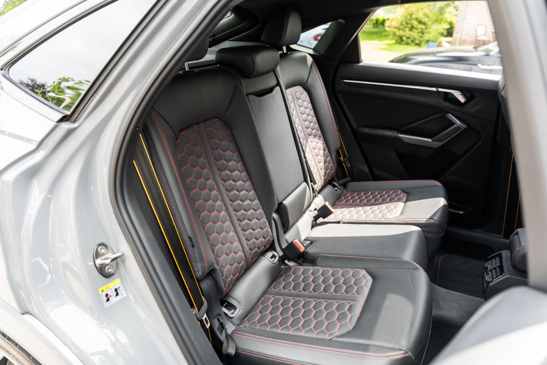 Foto van Audi RS Q3 Sportback