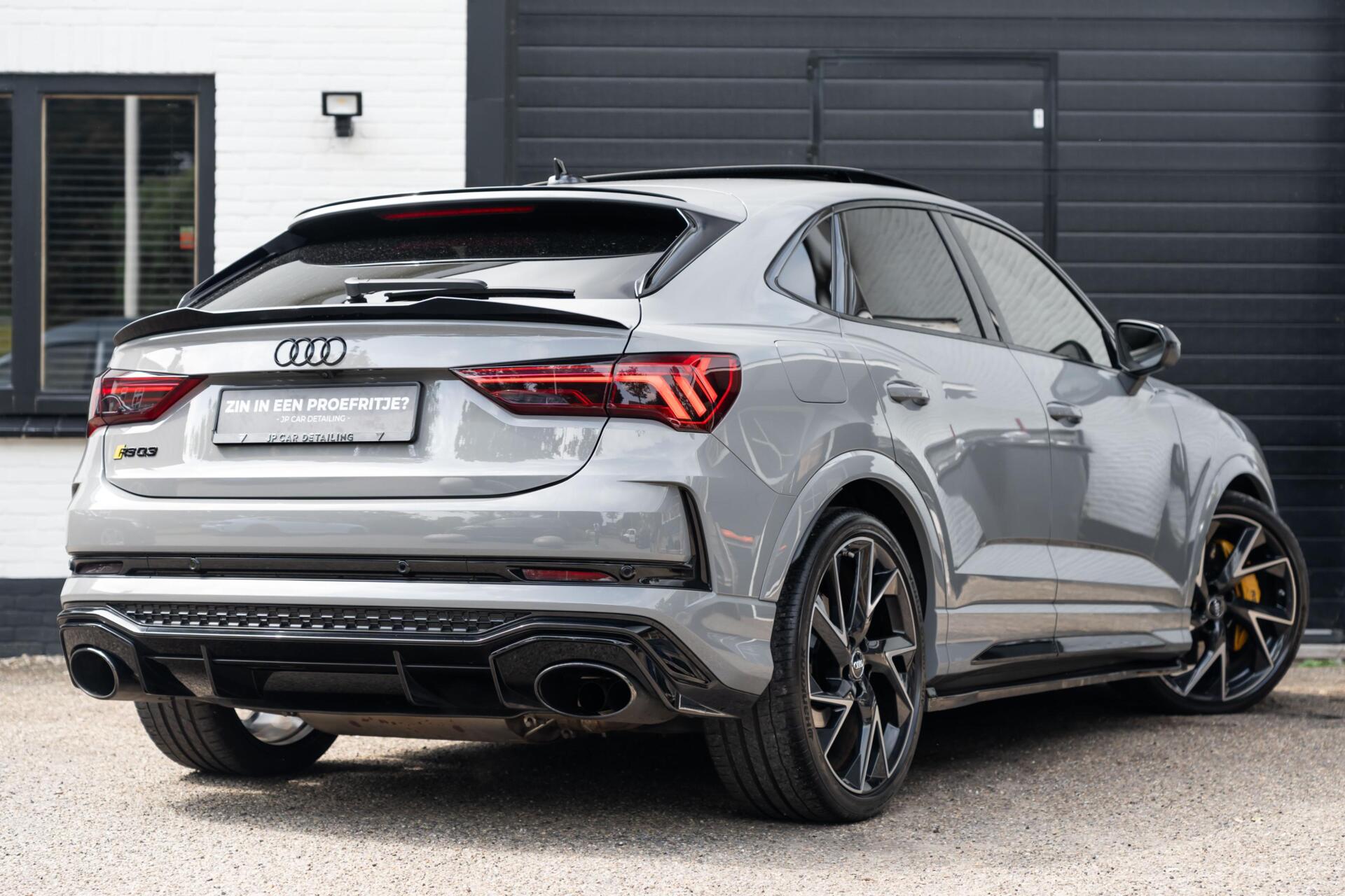 Foto van Audi RS Q3 Sportback