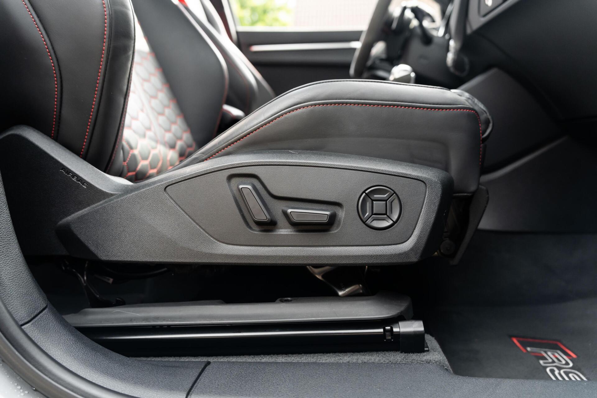 Foto van Audi RS Q3 Sportback