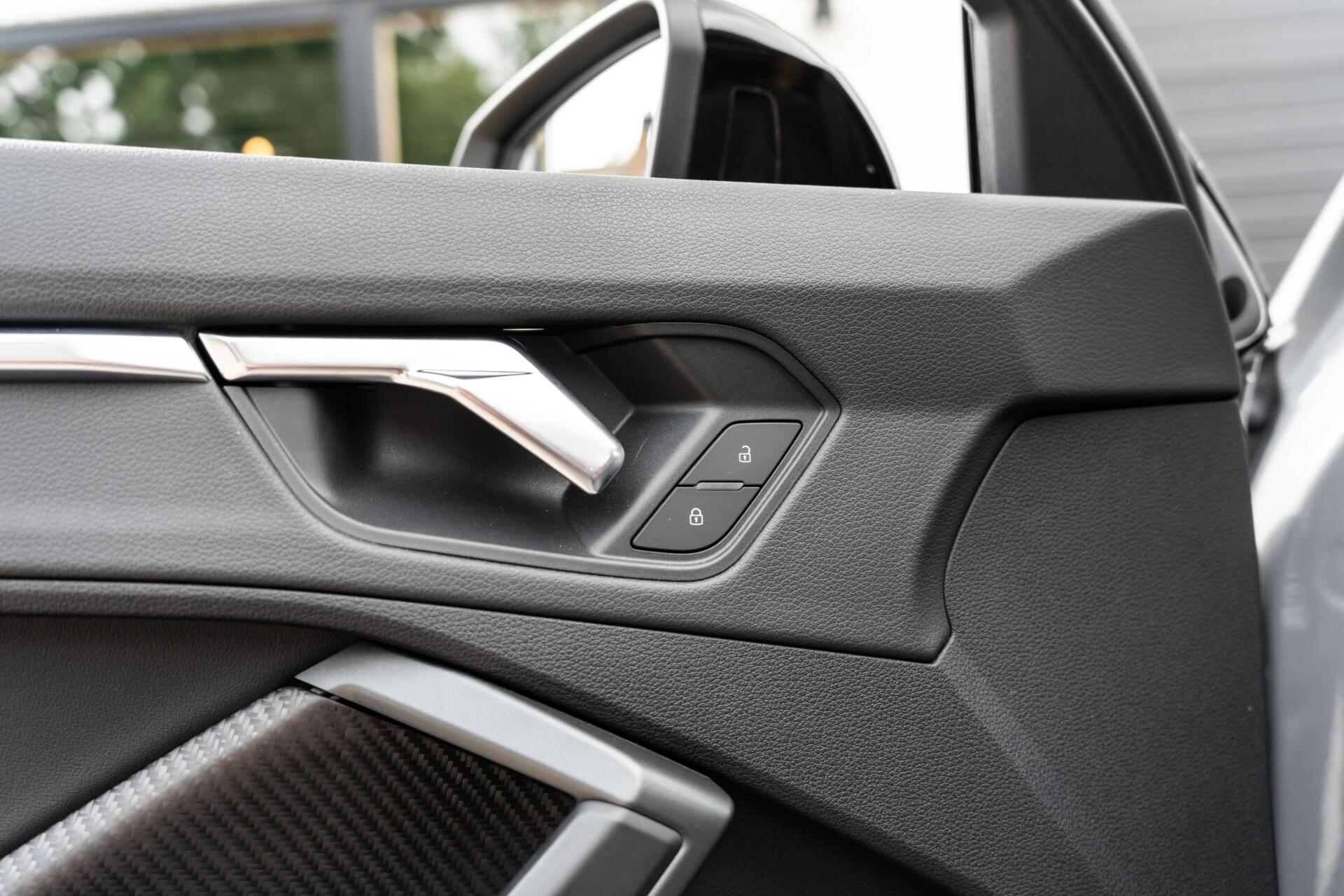 Foto van Audi RS Q3 Sportback
