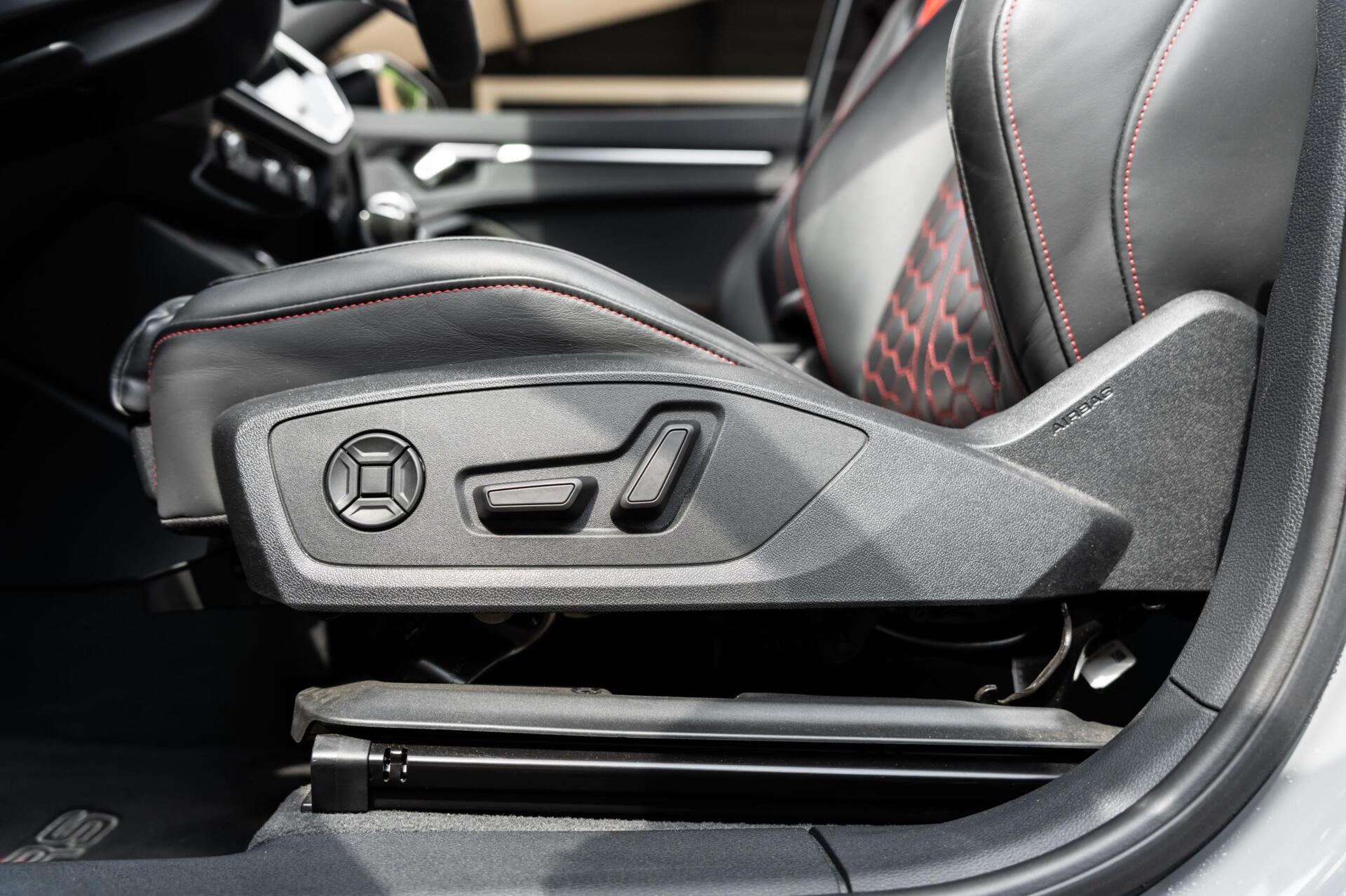 Foto van Audi RS Q3 Sportback