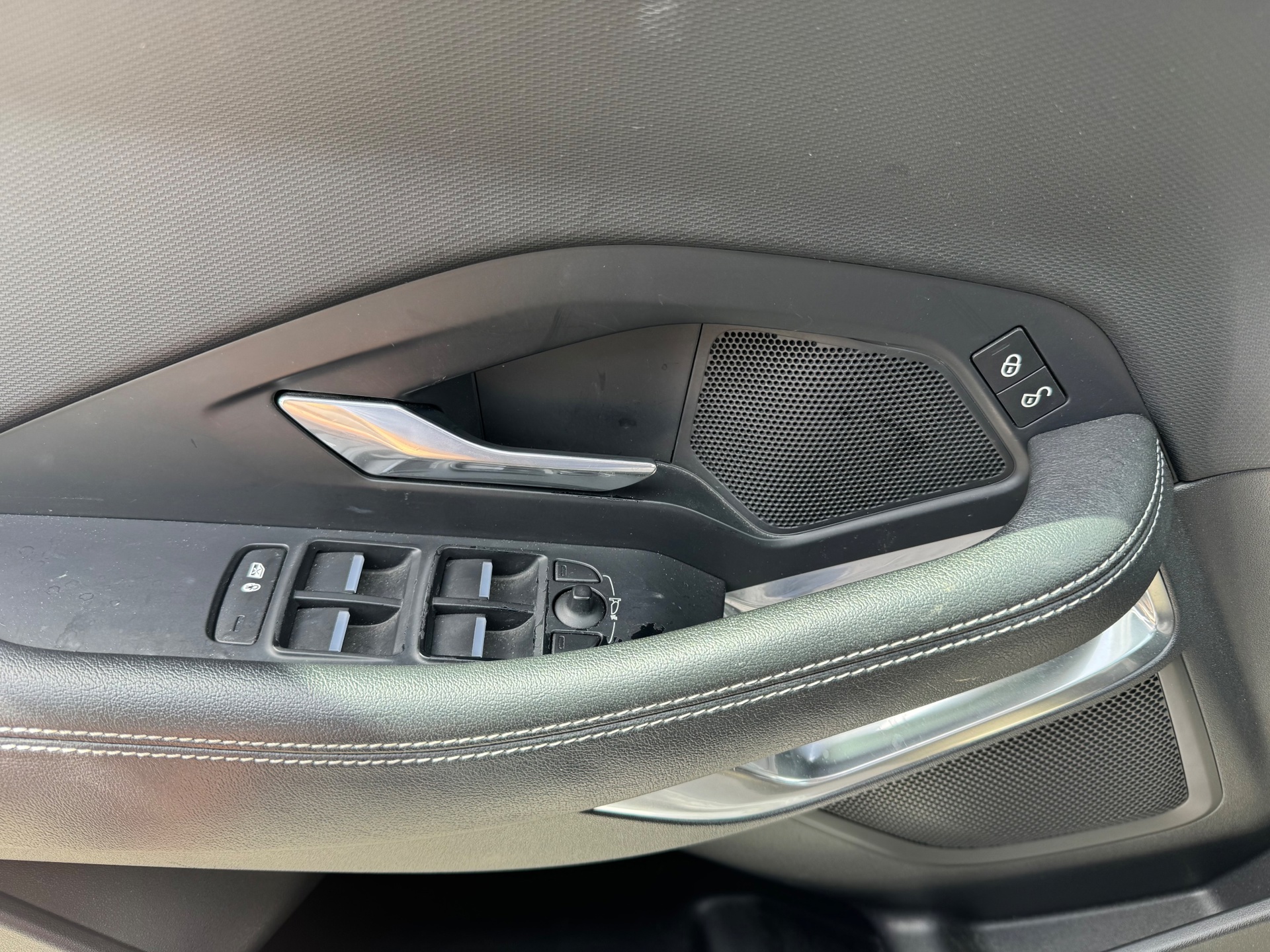Foto van Jaguar E-pace