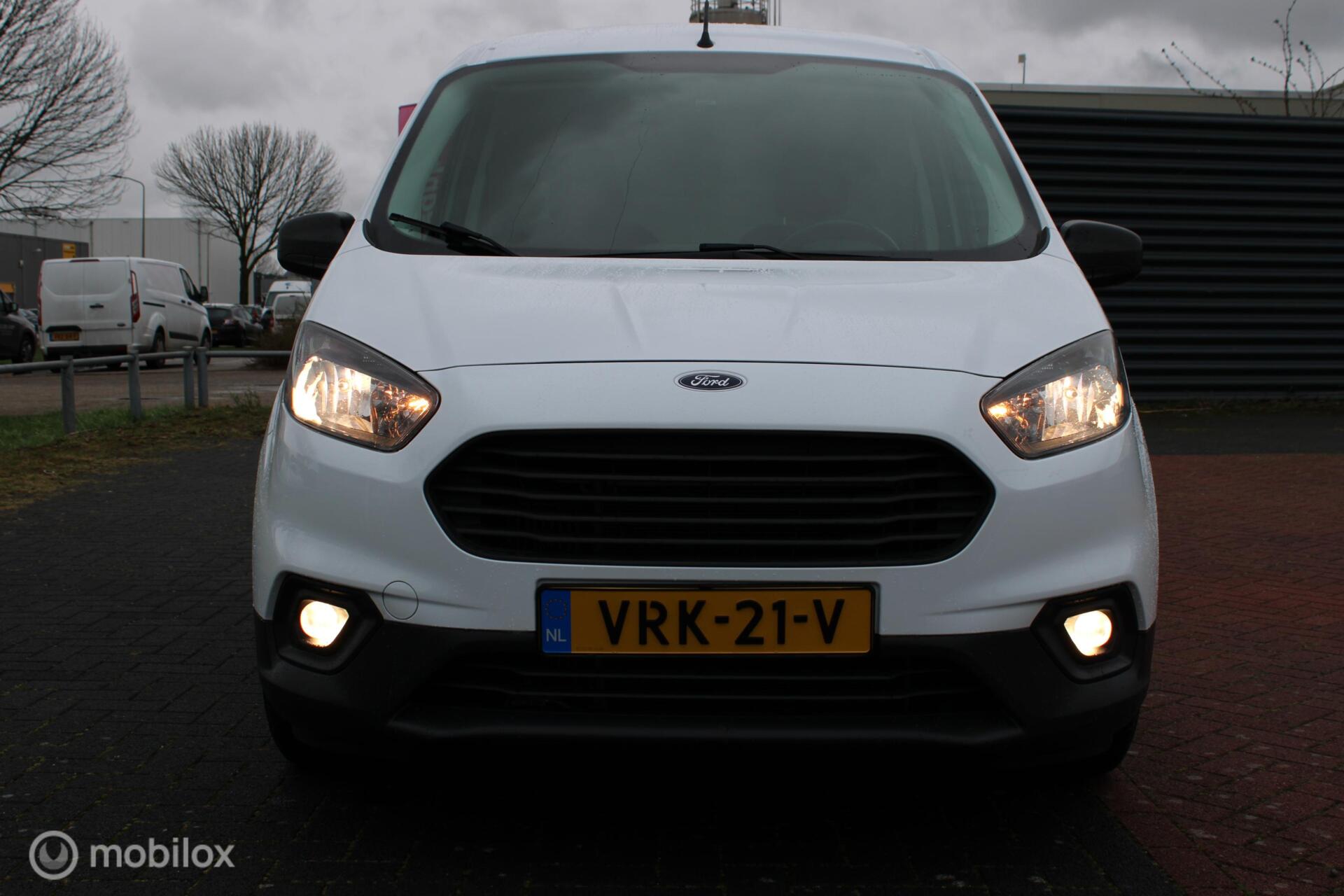 Foto van Ford Transit Courier