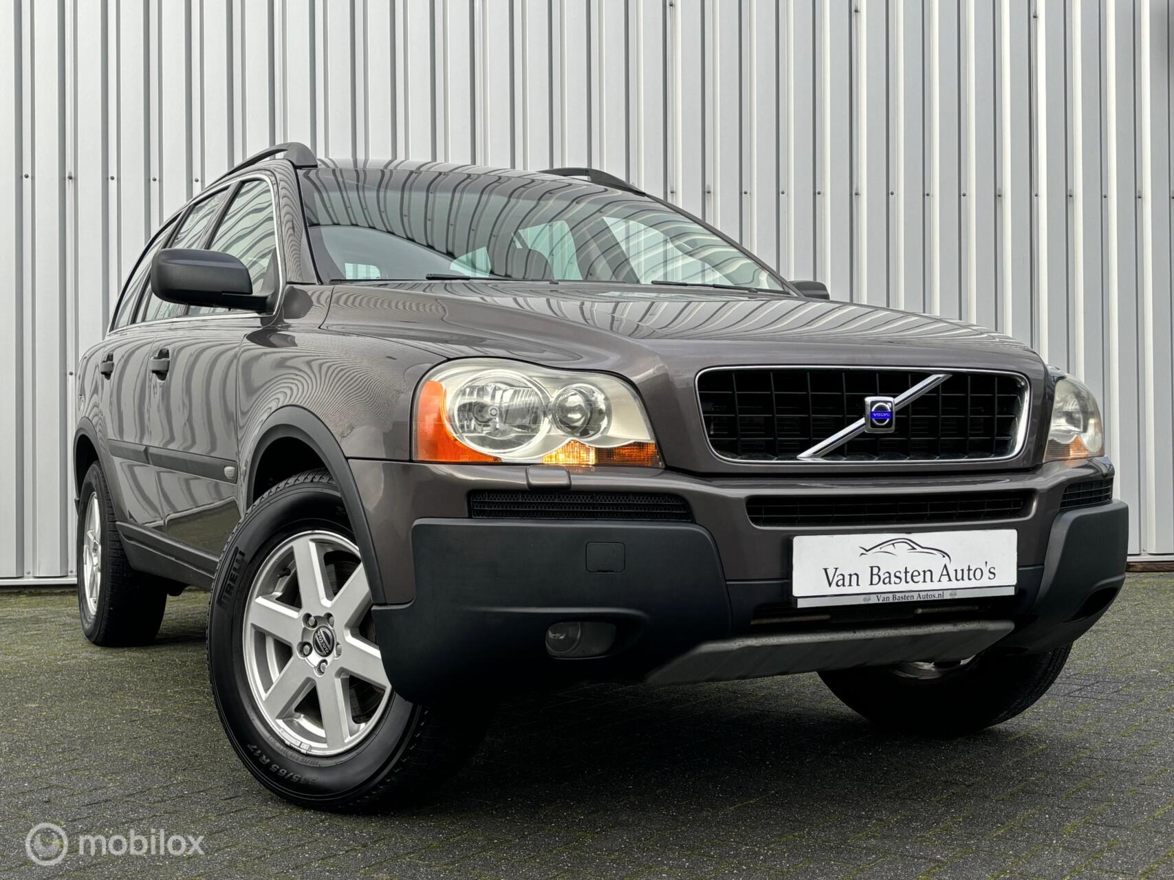Volvo Xc90 2.5 T AWD Momentum | Aut | 7 zit | Youngtimer | Leder | Trekhaak | Volledige historie | 2006 - voorkant