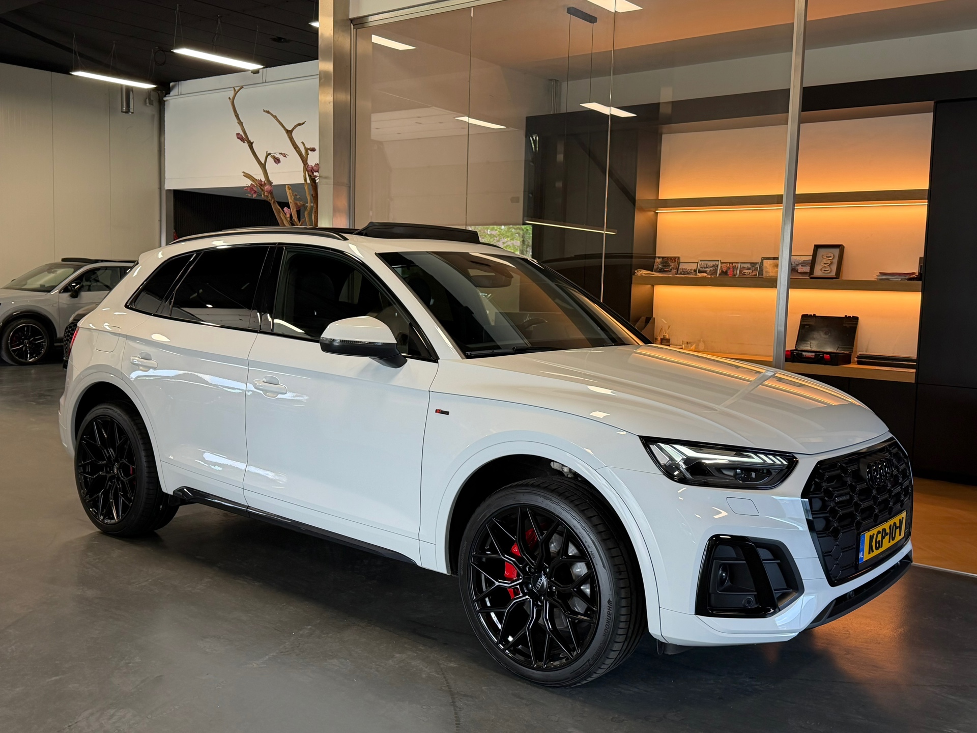 Audi Q5 50 TFSI E 50 TFSI e S Line 299PK Competition RS stoel 2021 garantie 2021 - voorkant