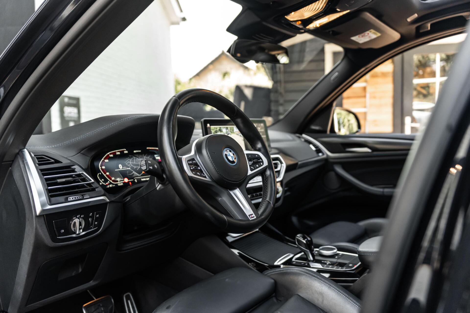 Foto van BMW X3 Xdrive30e