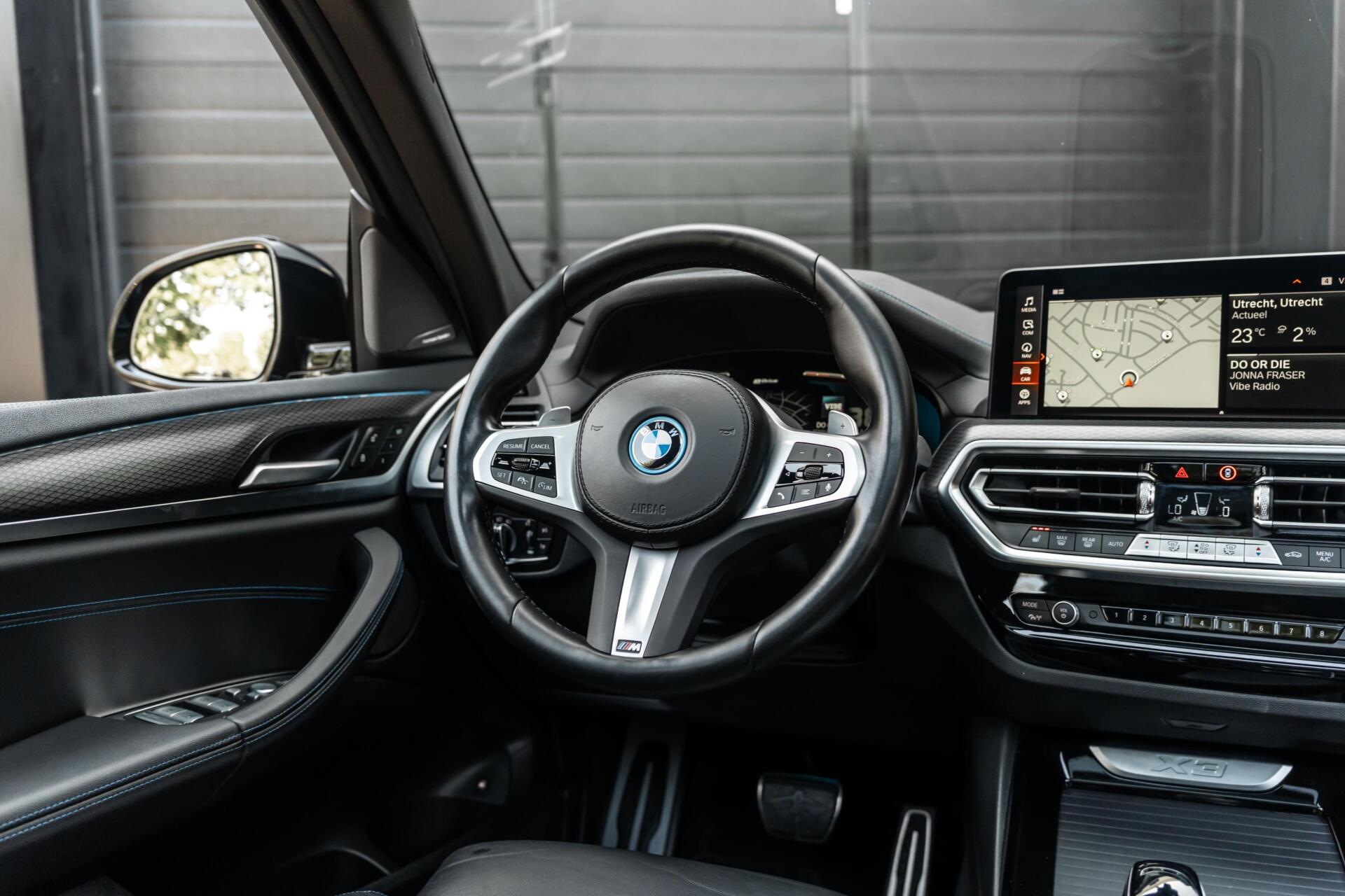 Foto van BMW X3 Xdrive30e