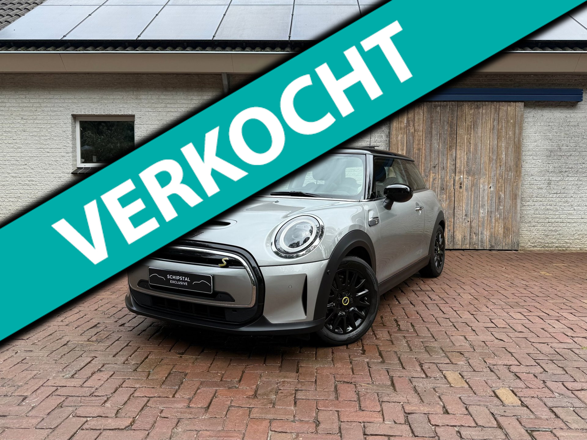Mini Cooper Se Classic 33 kWh | PANO | Harman/Kardon | Stoelvw | Camera | 99% SoH 2022 - voorkant