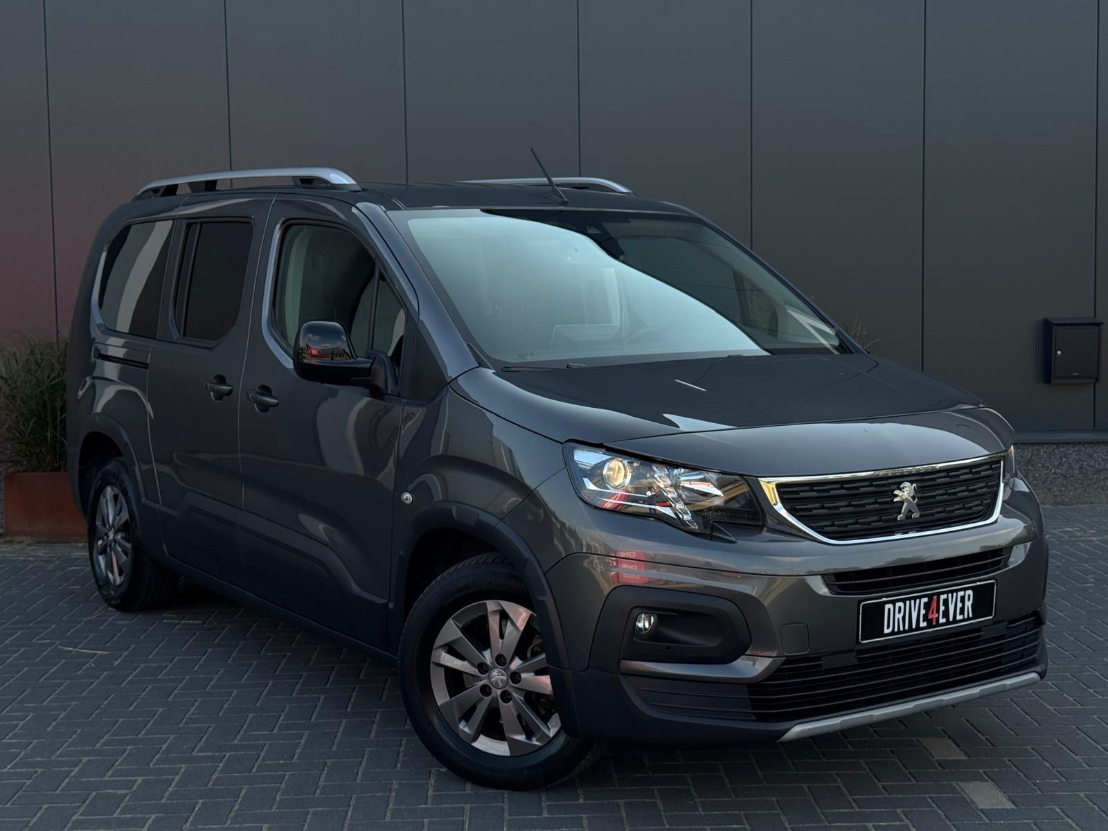 Foto van Peugeot Rifter