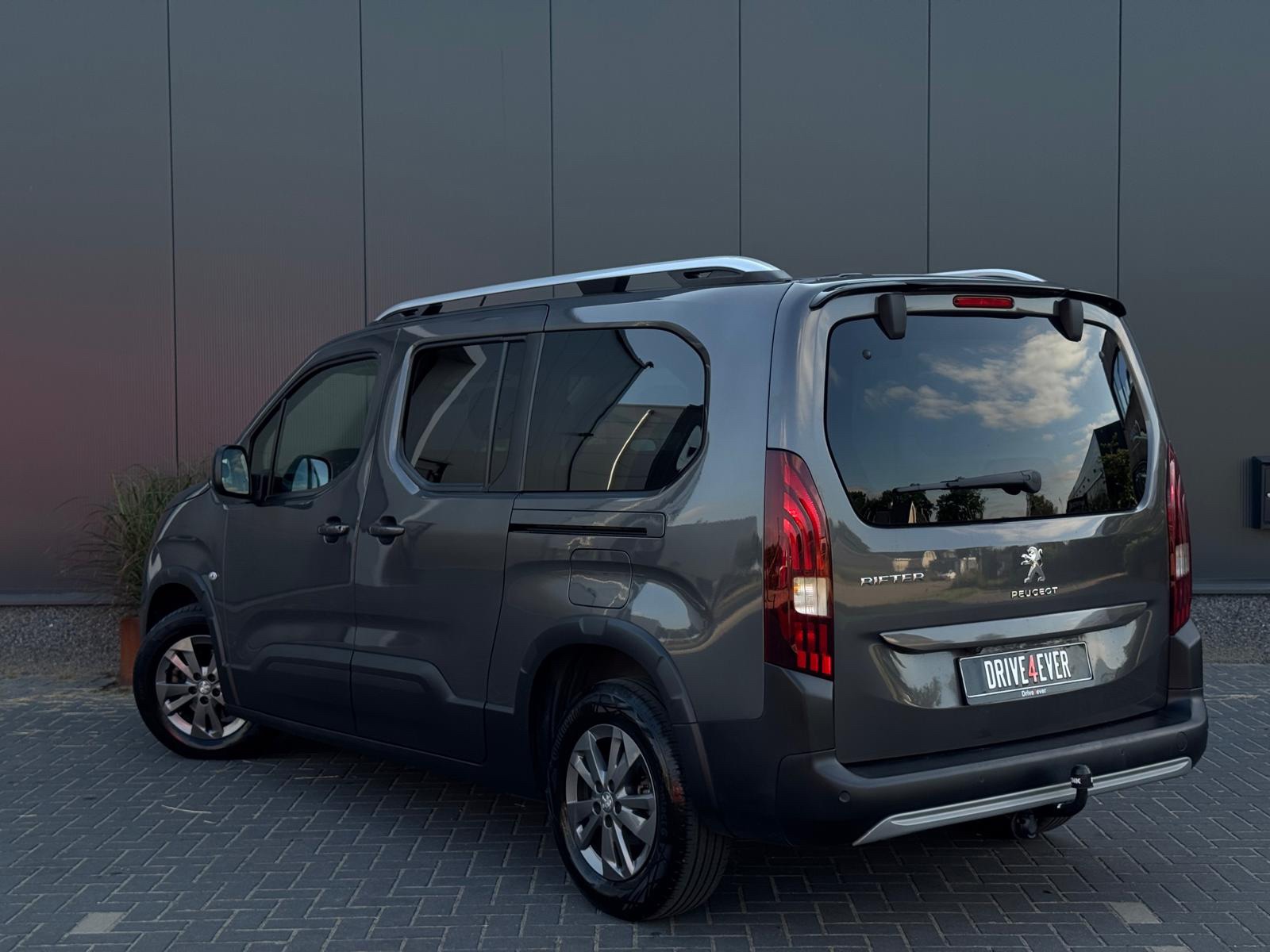 Foto van Peugeot Rifter