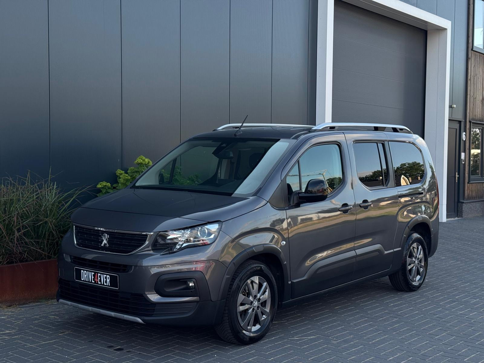 Foto van Peugeot Rifter