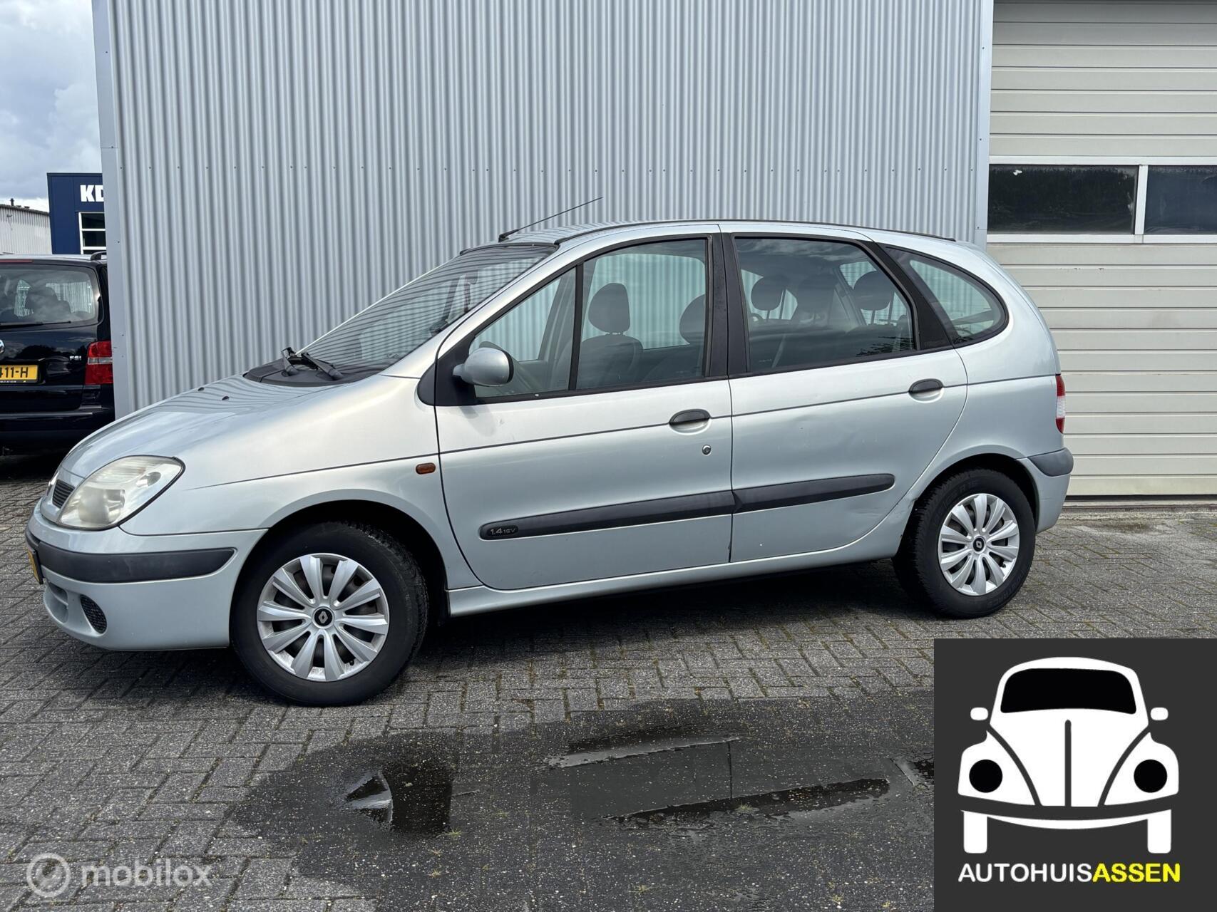 Renault Megane Scenic 1.4-16V Authentique 2001 - voorkant
