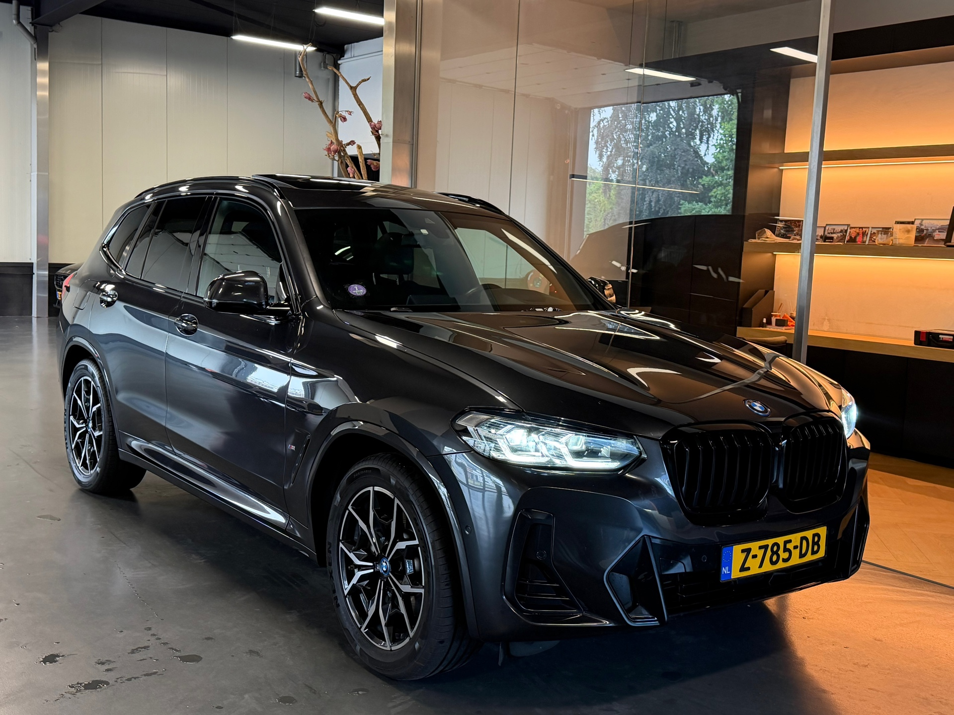 Foto van BMW X3 Xdrive30e