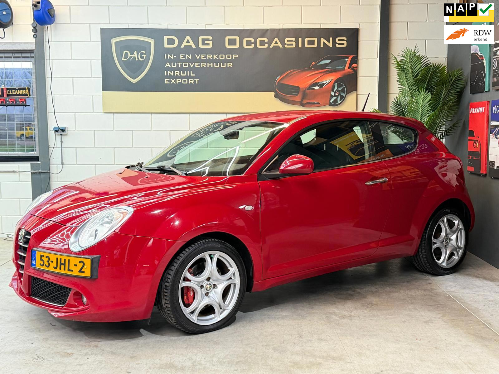 Alfa Romeo Alfa Mito 1.4 T NAVI|CRUISE|AIRCO|155PK|LM VELGEN 2009 - voorkant