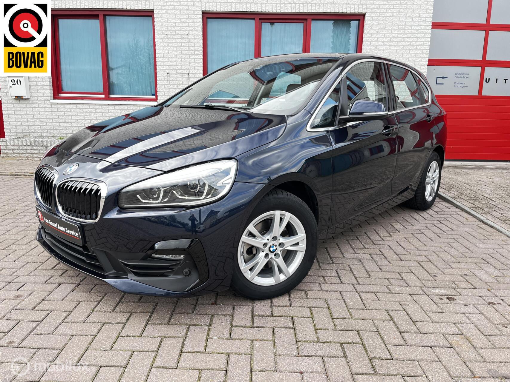 BMW 2-serie Active Tourer 218i High Executive AUTOMAAT/PANODAK/CAMERA 2020 - voorkant