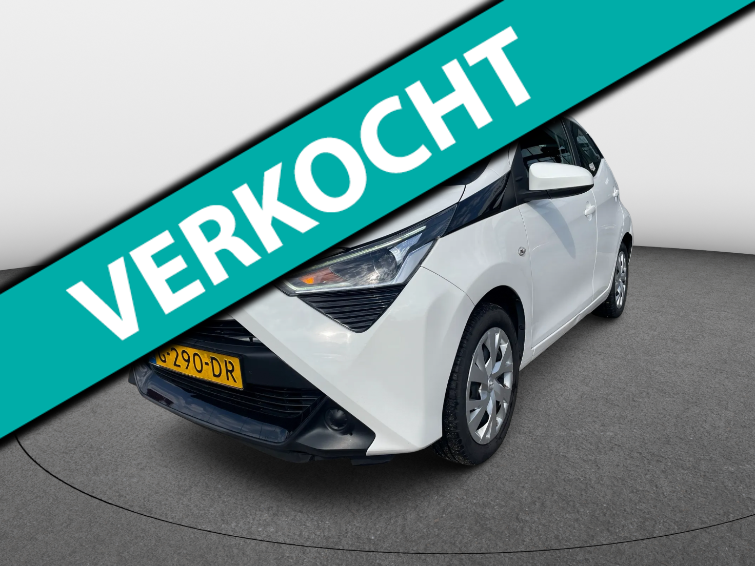 Toyota Toyota Aygo 1.0 AUTOMAAT CARPLAY CAMERA AIRCO LED 2019 - voorkant