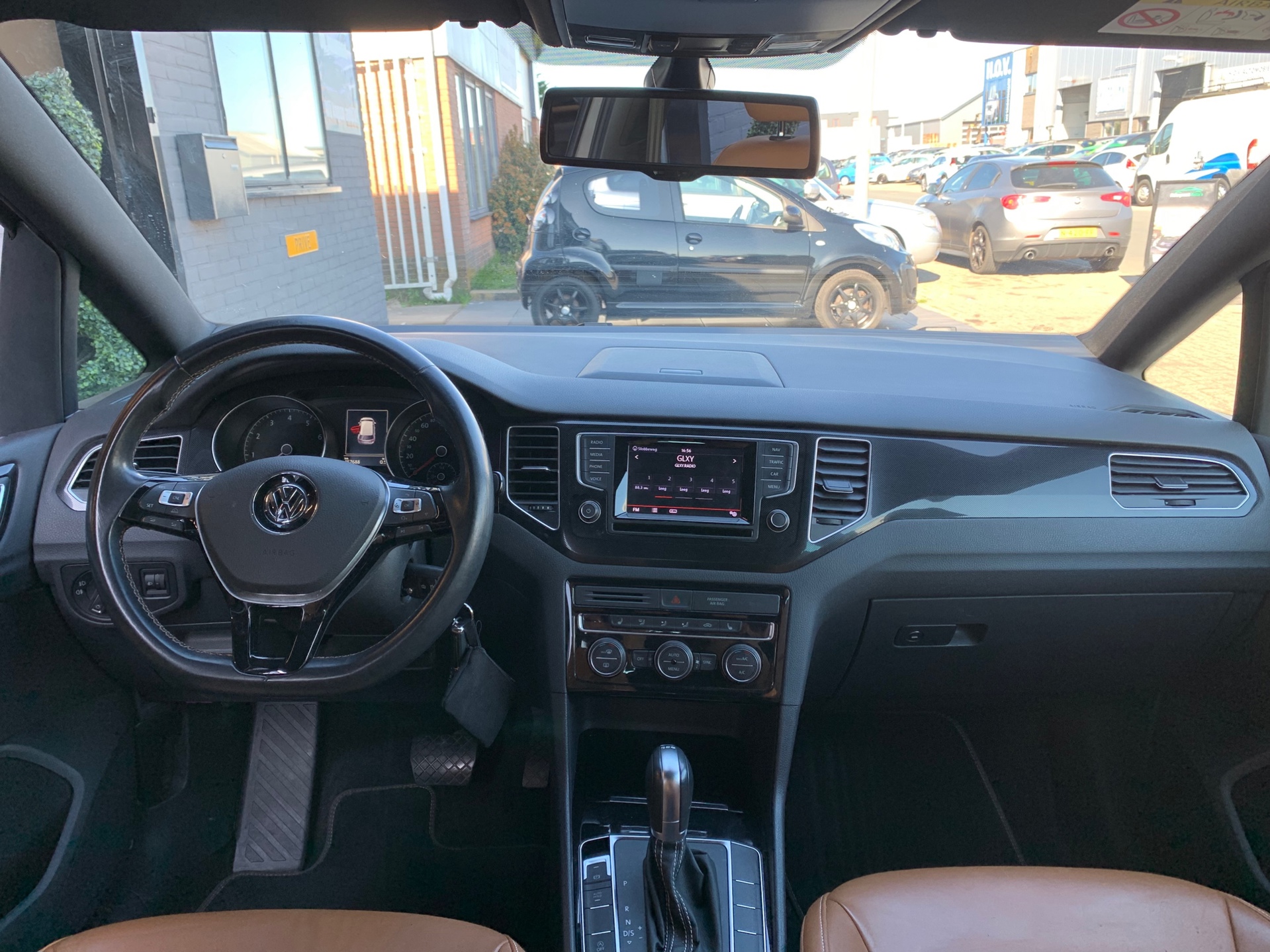 Foto van Volkswagen Golf Sportsvan