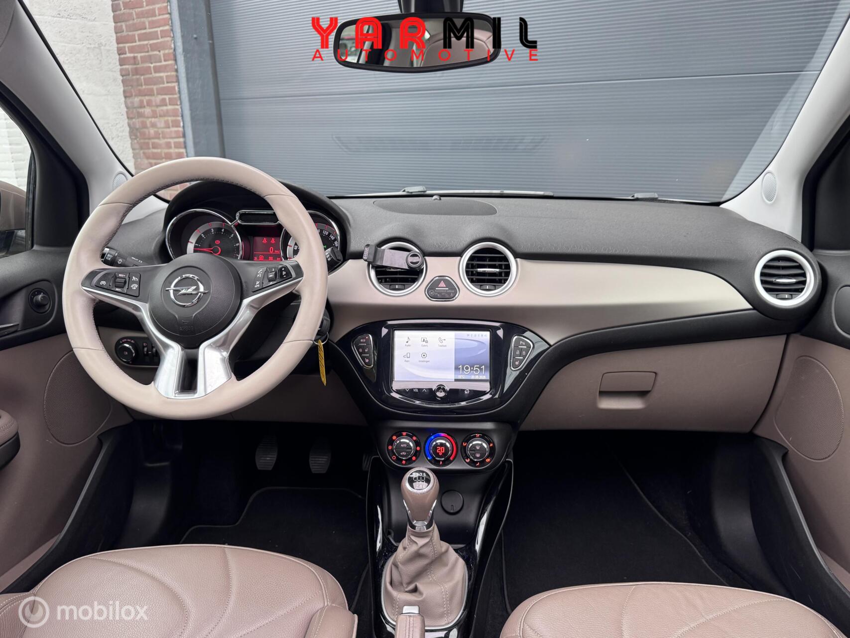 Foto van Opel Adam