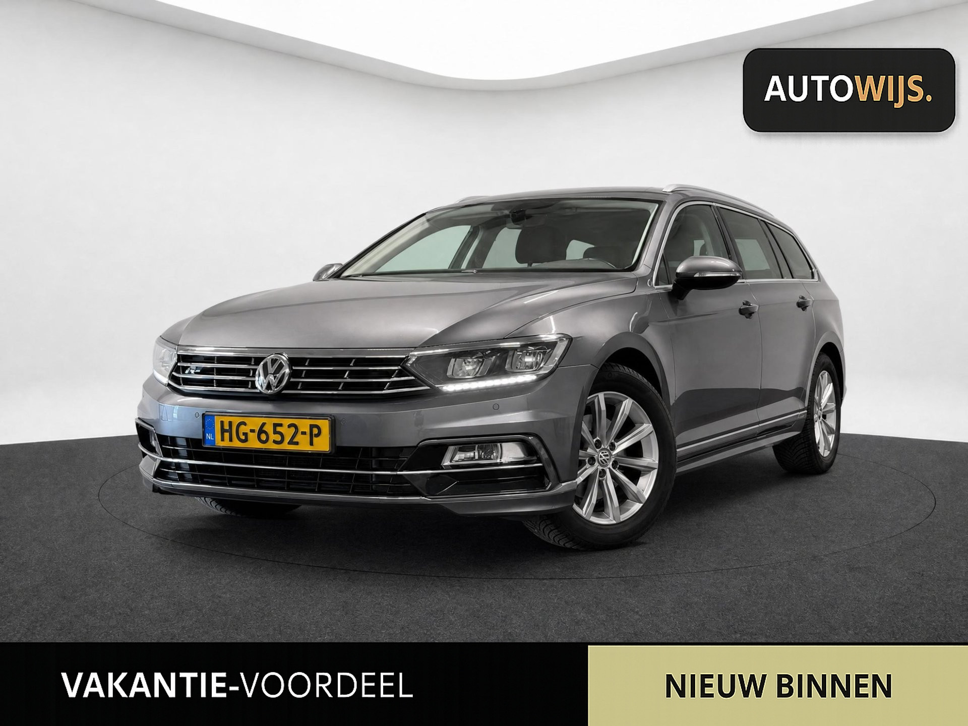 Volkswagen Passat 1.6 TDI Business Edition R|CARPLAY|LED|CAMERA|NL AUTO|ACC 2015 - voorkant