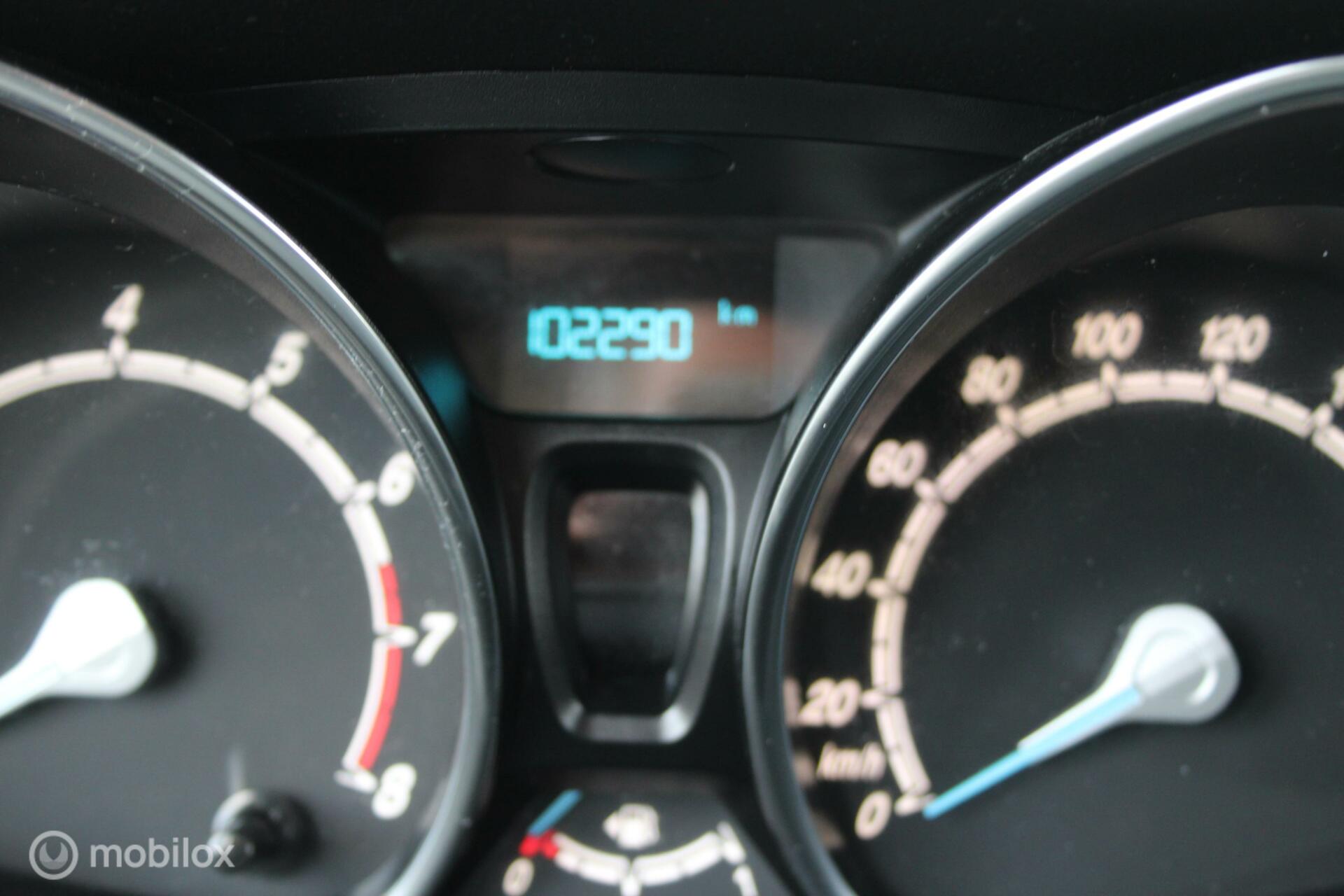 Foto van Ford B-max