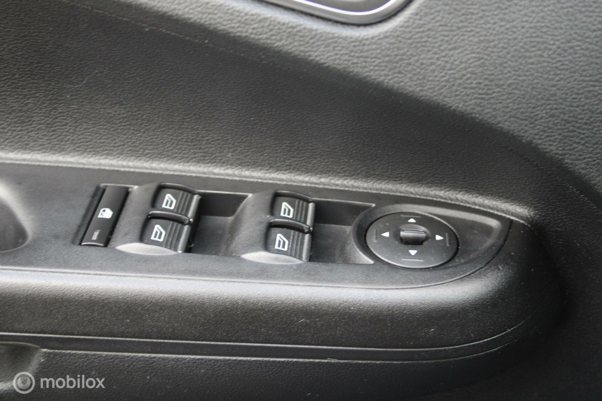 Foto van Ford B-max