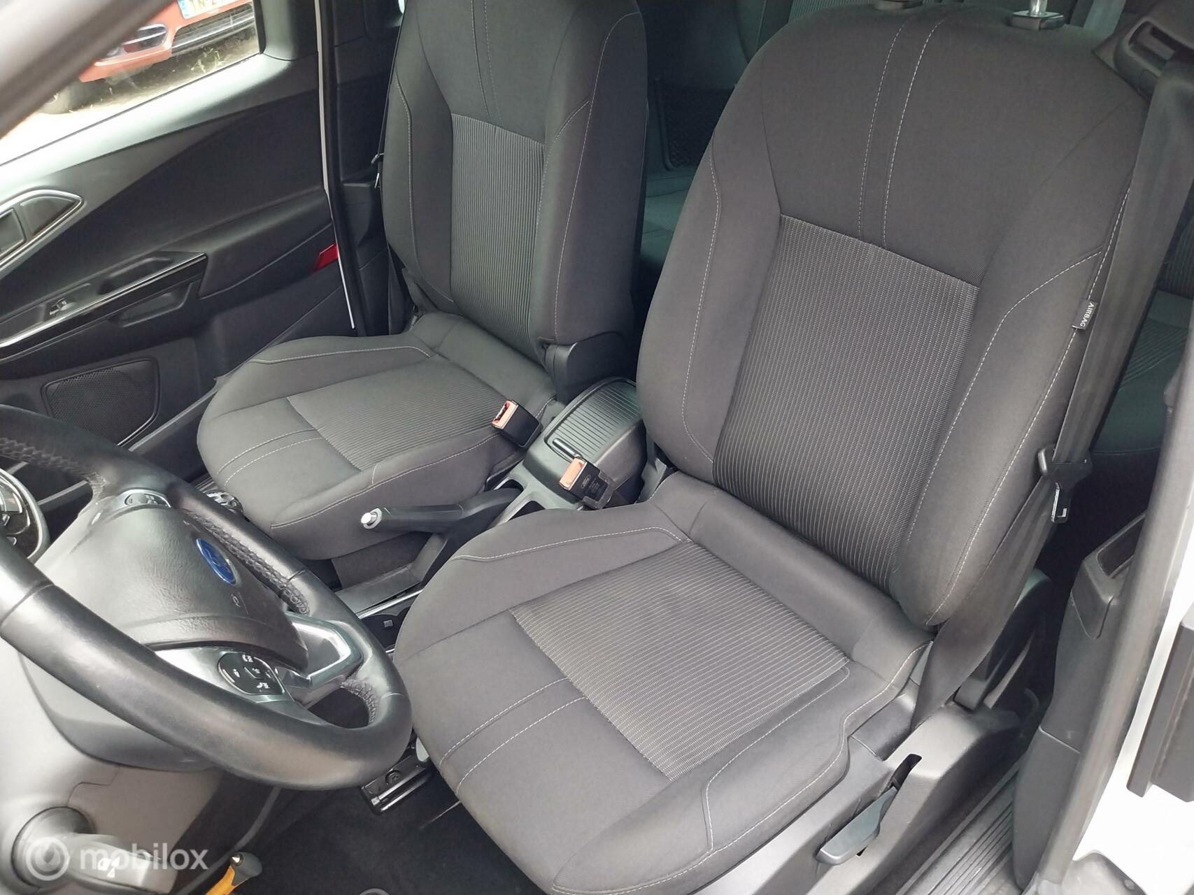 Foto van Ford B-max
