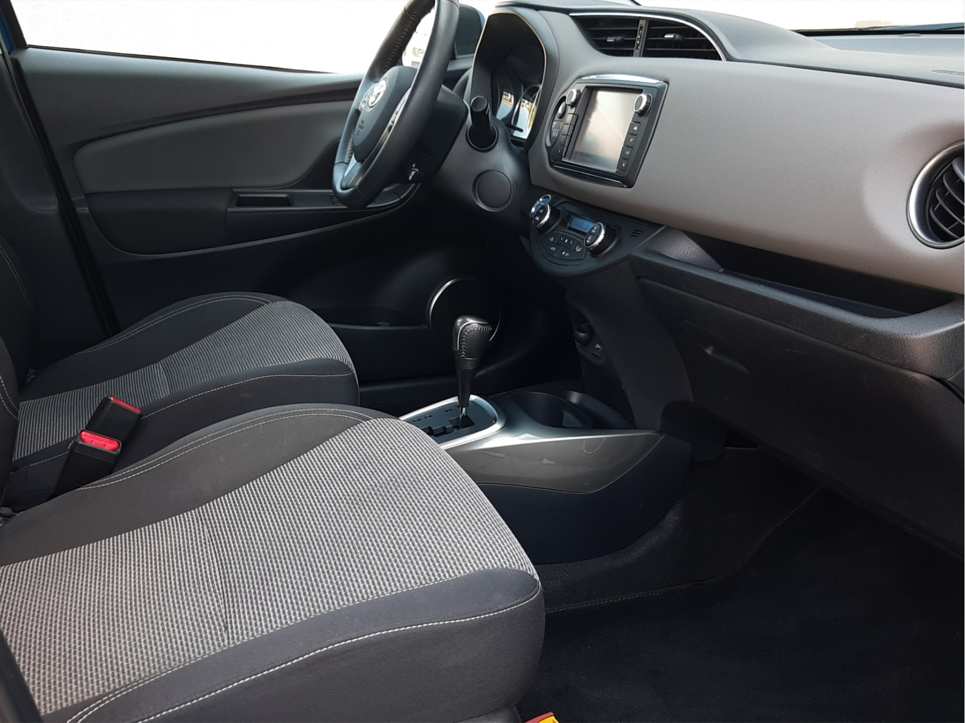 Foto van Toyota Toyota Yaris Hybrid