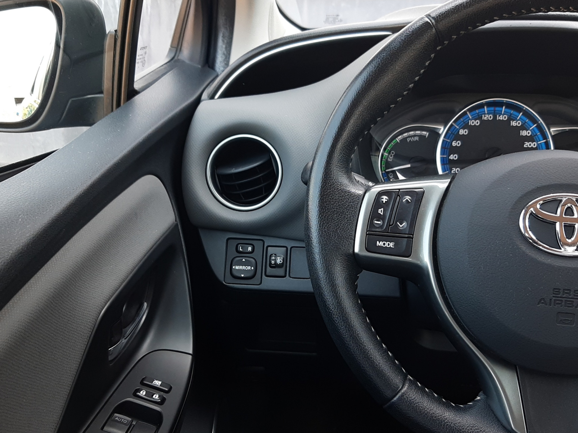 Foto van Toyota Toyota Yaris Hybrid