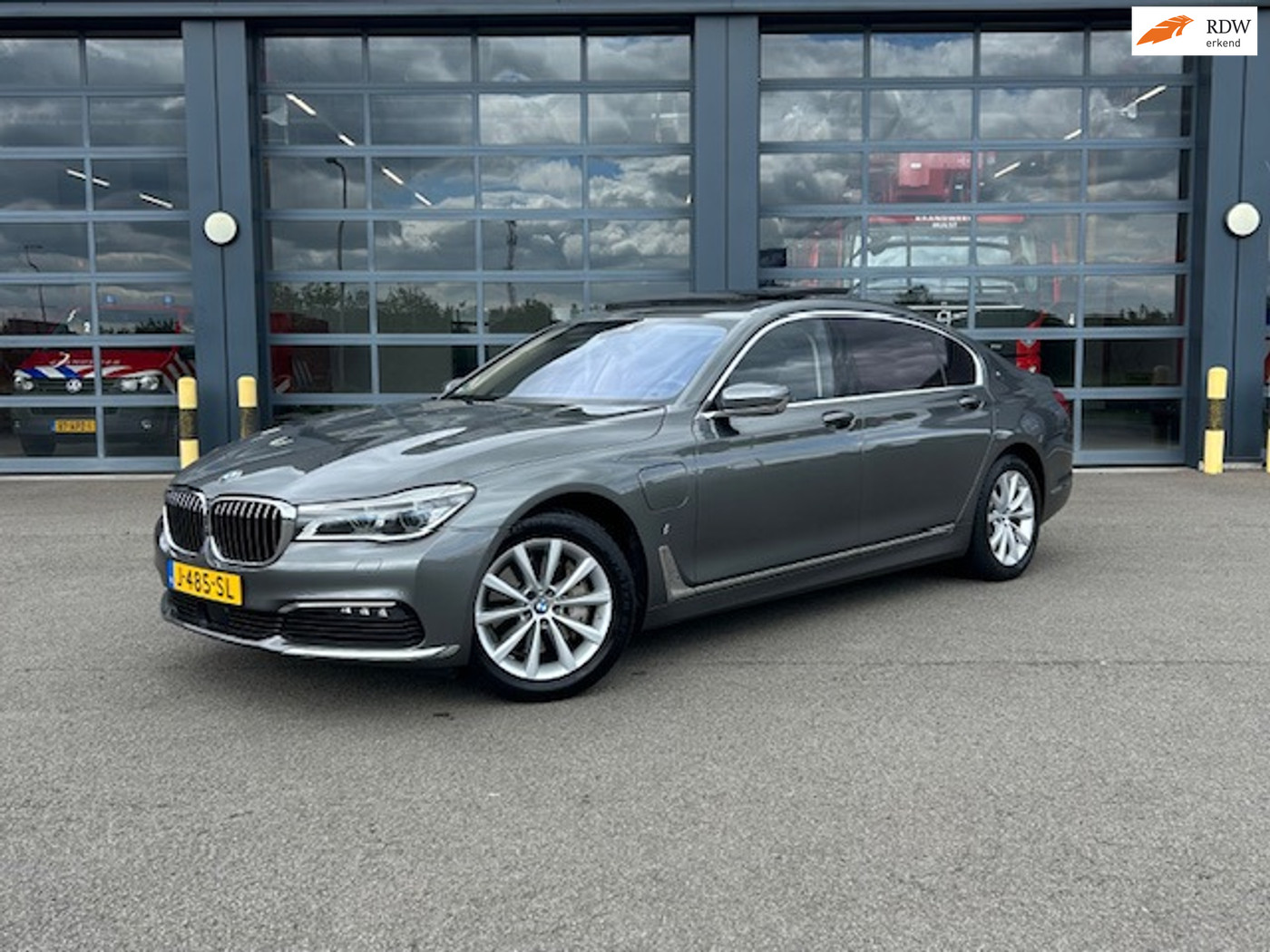 BMW 740le xDrive Iperformance 740Le xDrive iPerformance High Executive 2018 - voorkant