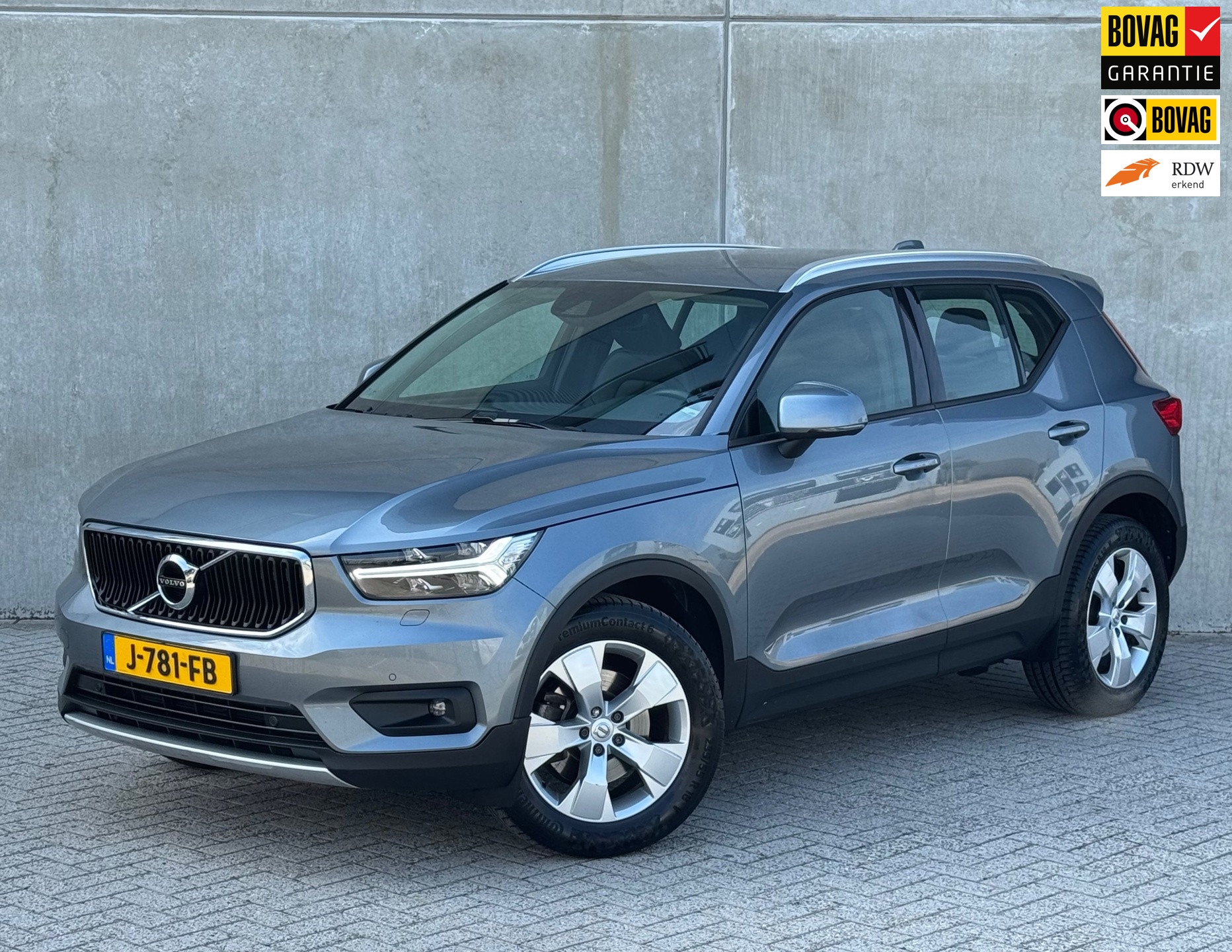 Volvo XC40 2.0 T5 AWD AUT 2018 Grijs LEDER|CAMERA|TREKHAAK 2018 - voorkant