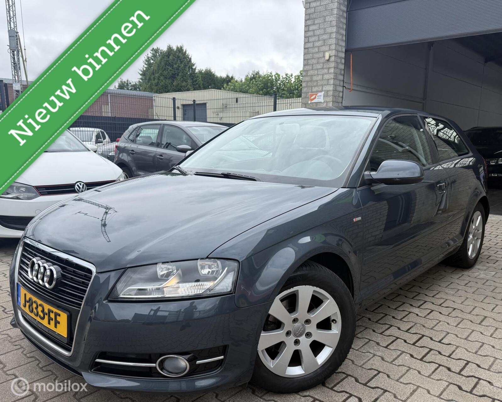 Audi A3 1.2 TFSI Ambiente Advance / BJ 2012 / S-line /N.A.P 2012 - voorkant