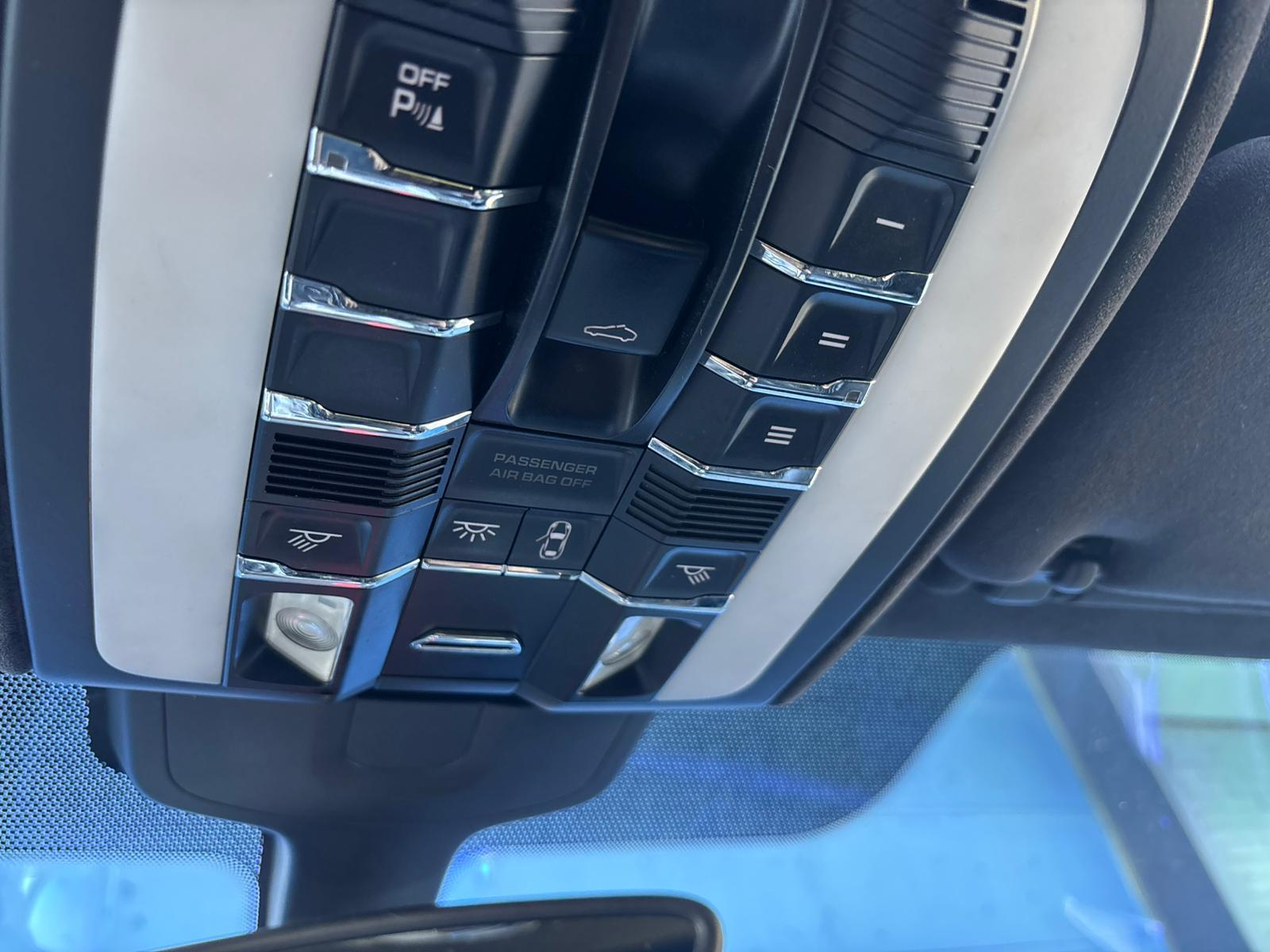 Foto van Porsche Cayenne Turbo
