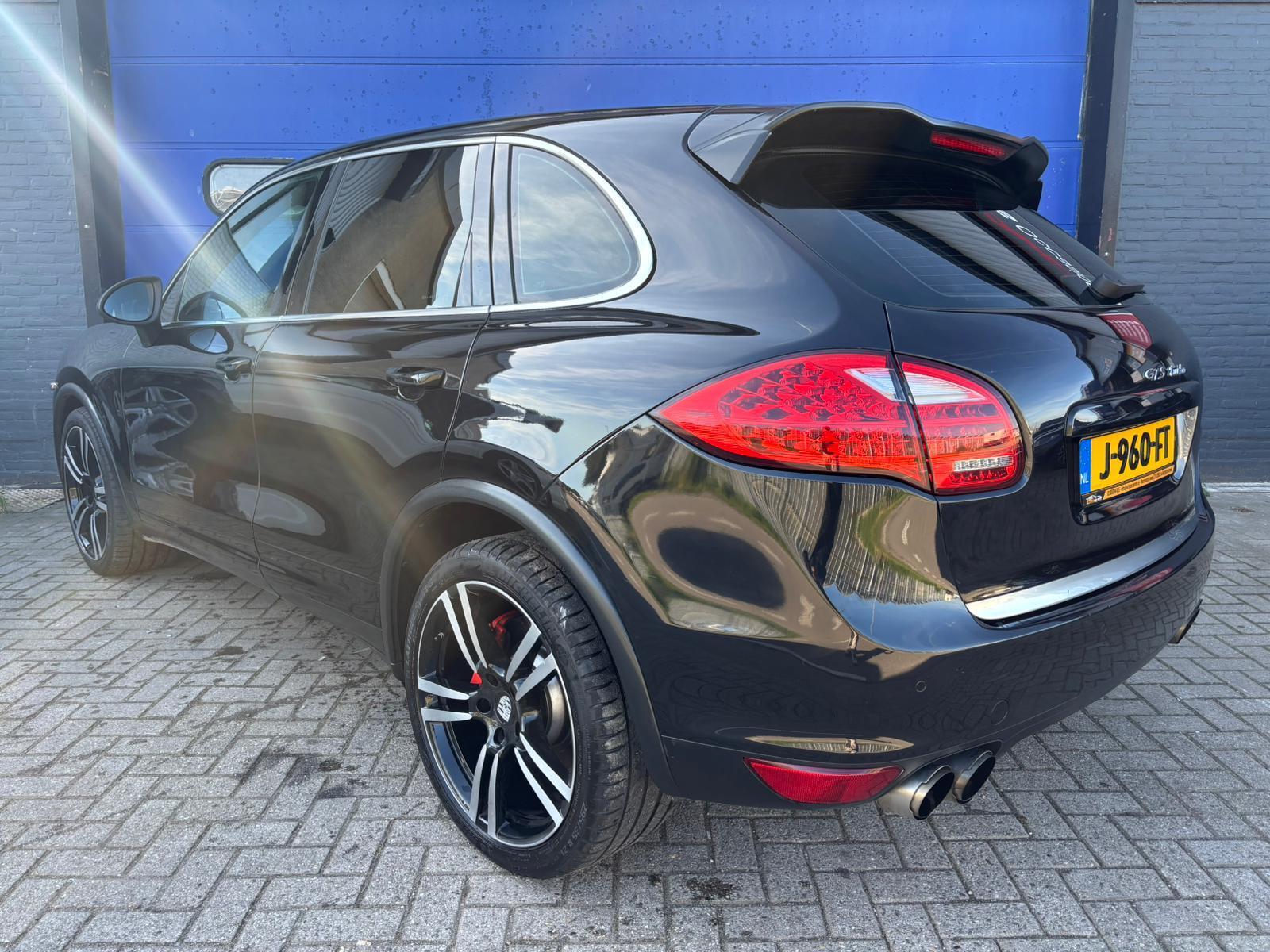 Foto van Porsche Cayenne Turbo