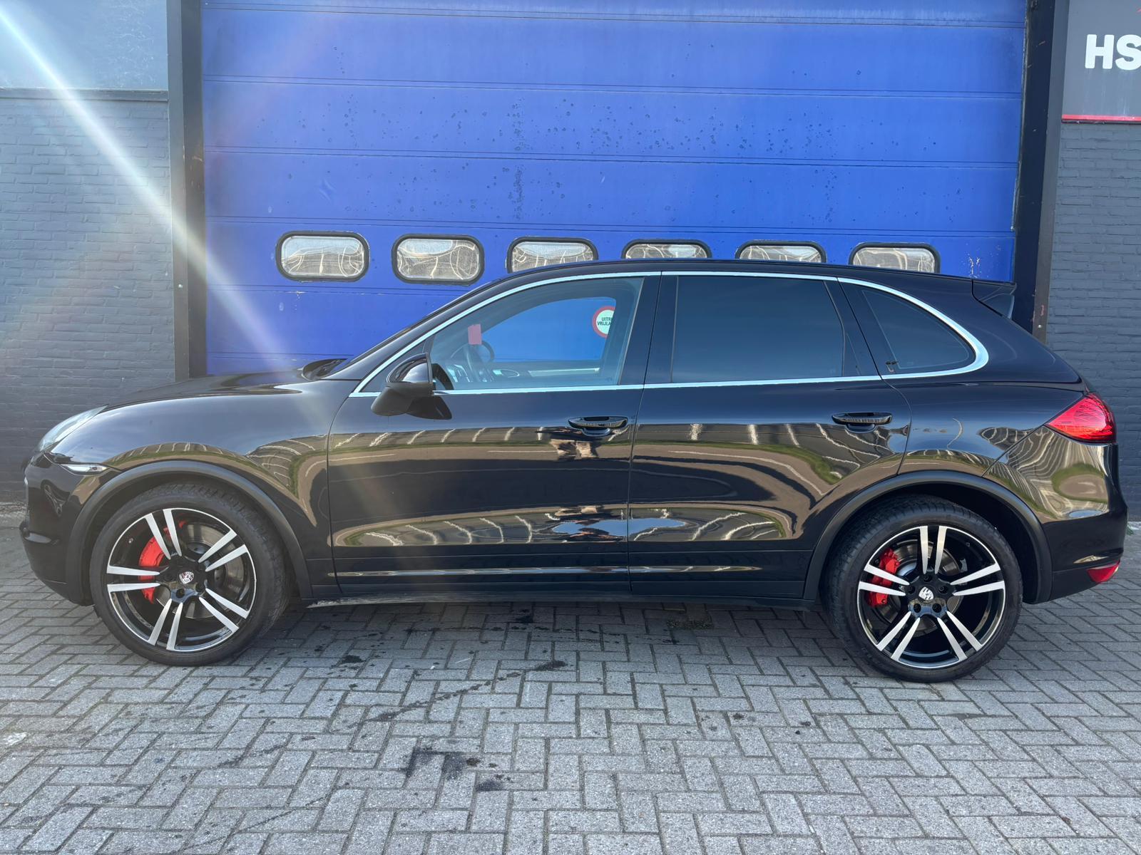 Foto van Porsche Cayenne Turbo