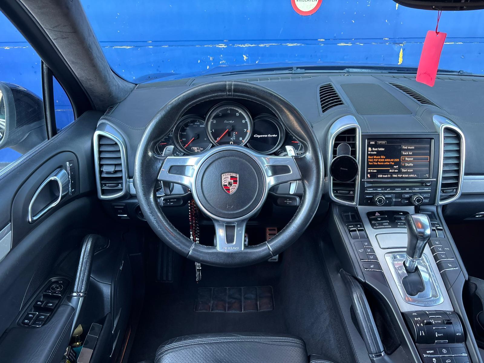 Foto van Porsche Cayenne Turbo