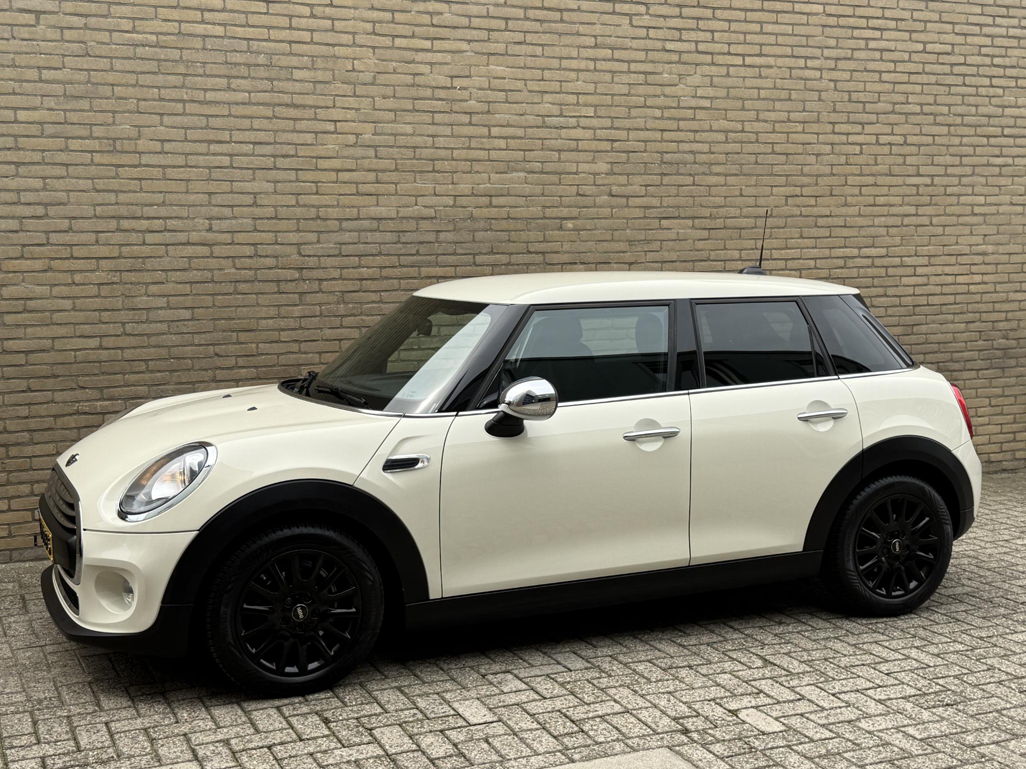 Foto van Mini One
