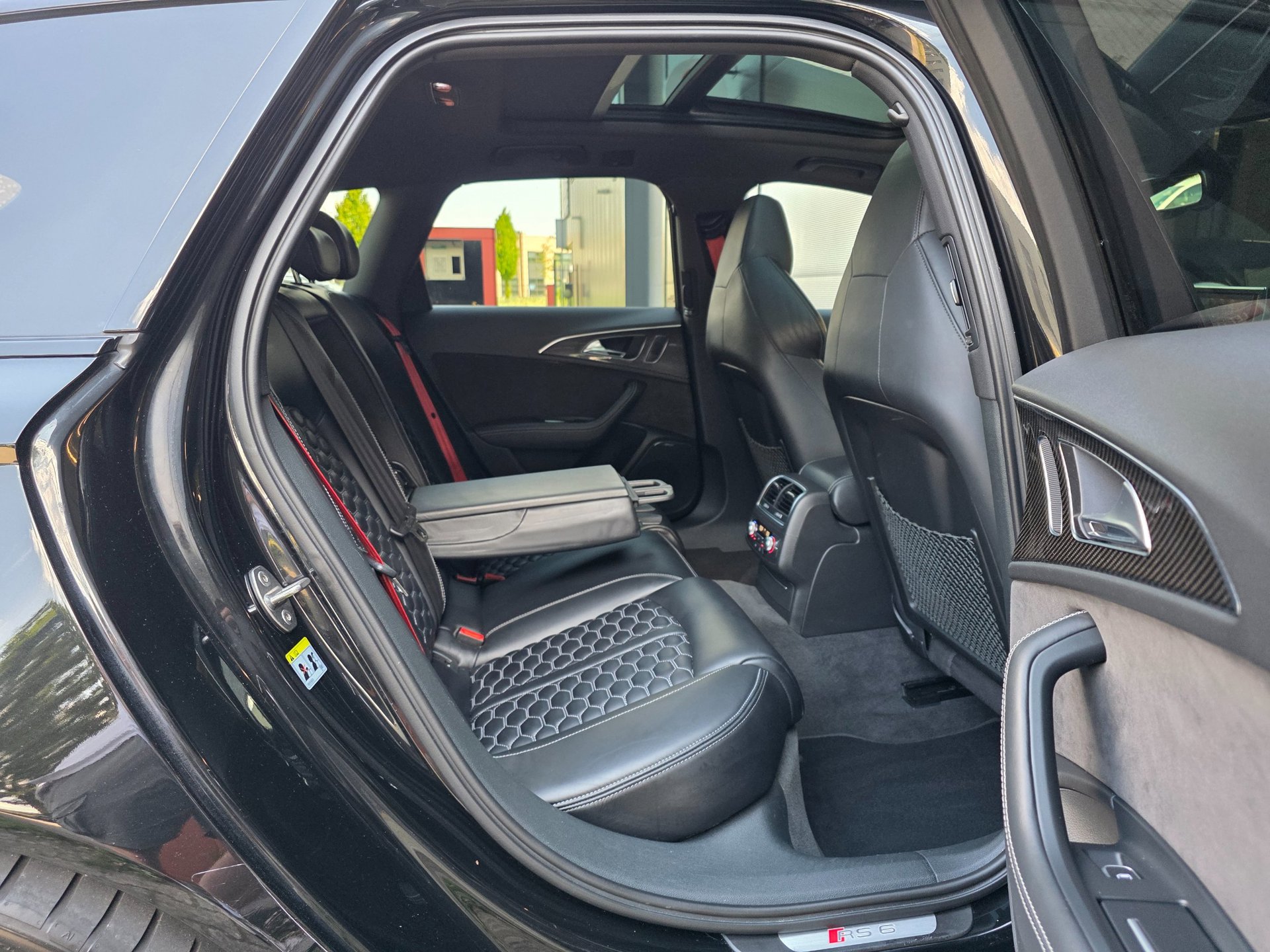 Foto van Audi RS 6 Avant Performance