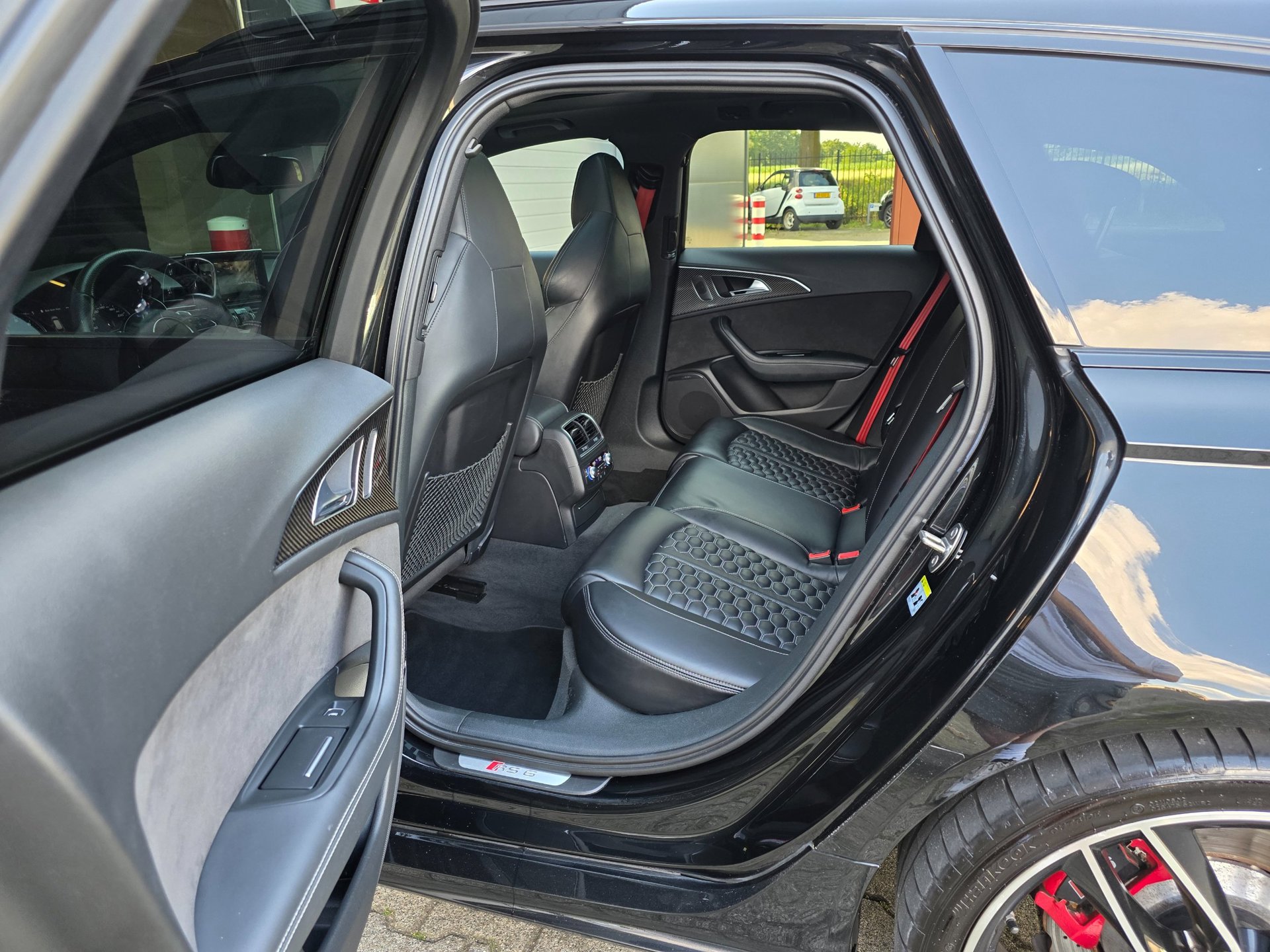 Foto van Audi RS 6 Avant Performance