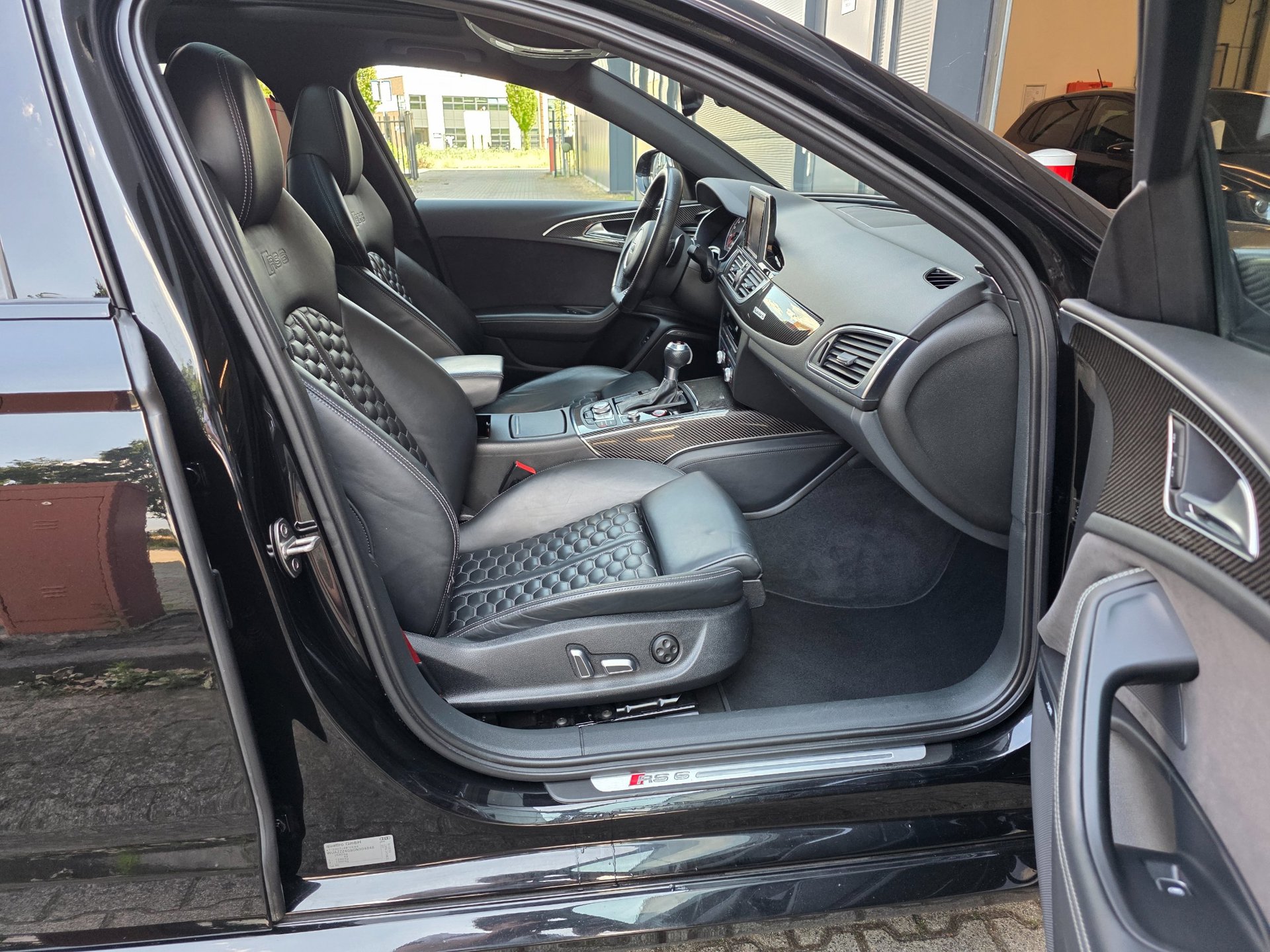 Foto van Audi RS 6 Avant Performance