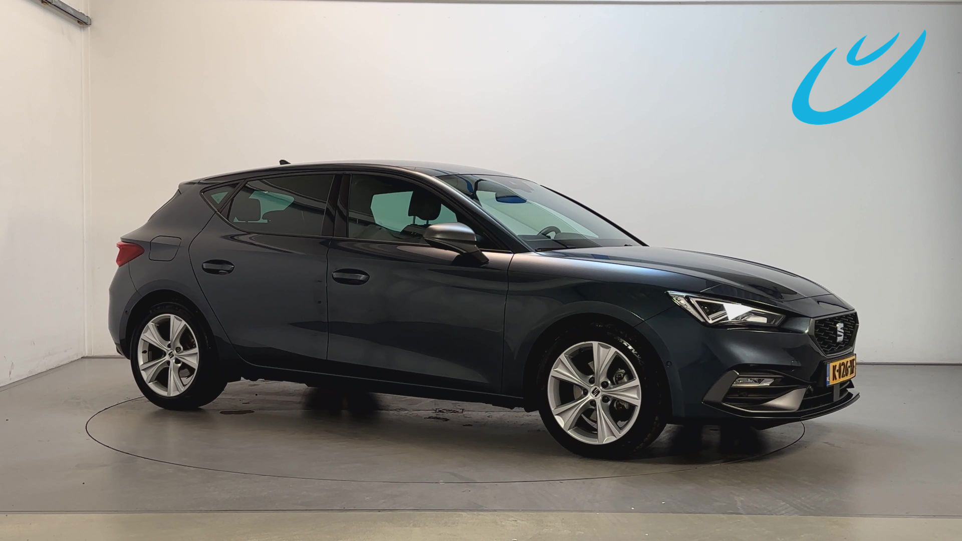 Seat Seat Leon 1.5 TSI 150pk FR Business Intense Camera Stoelverwarming Adaptive Cruise Sfeerverlichting 2021 - voorkant