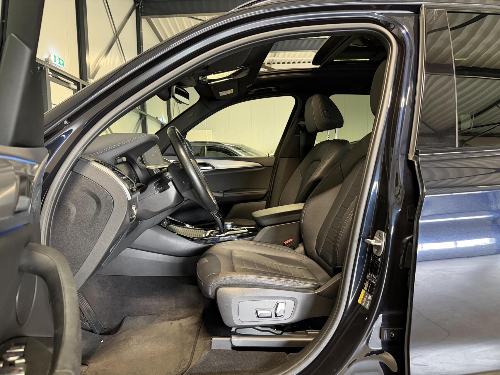 Foto van BMW Ix3