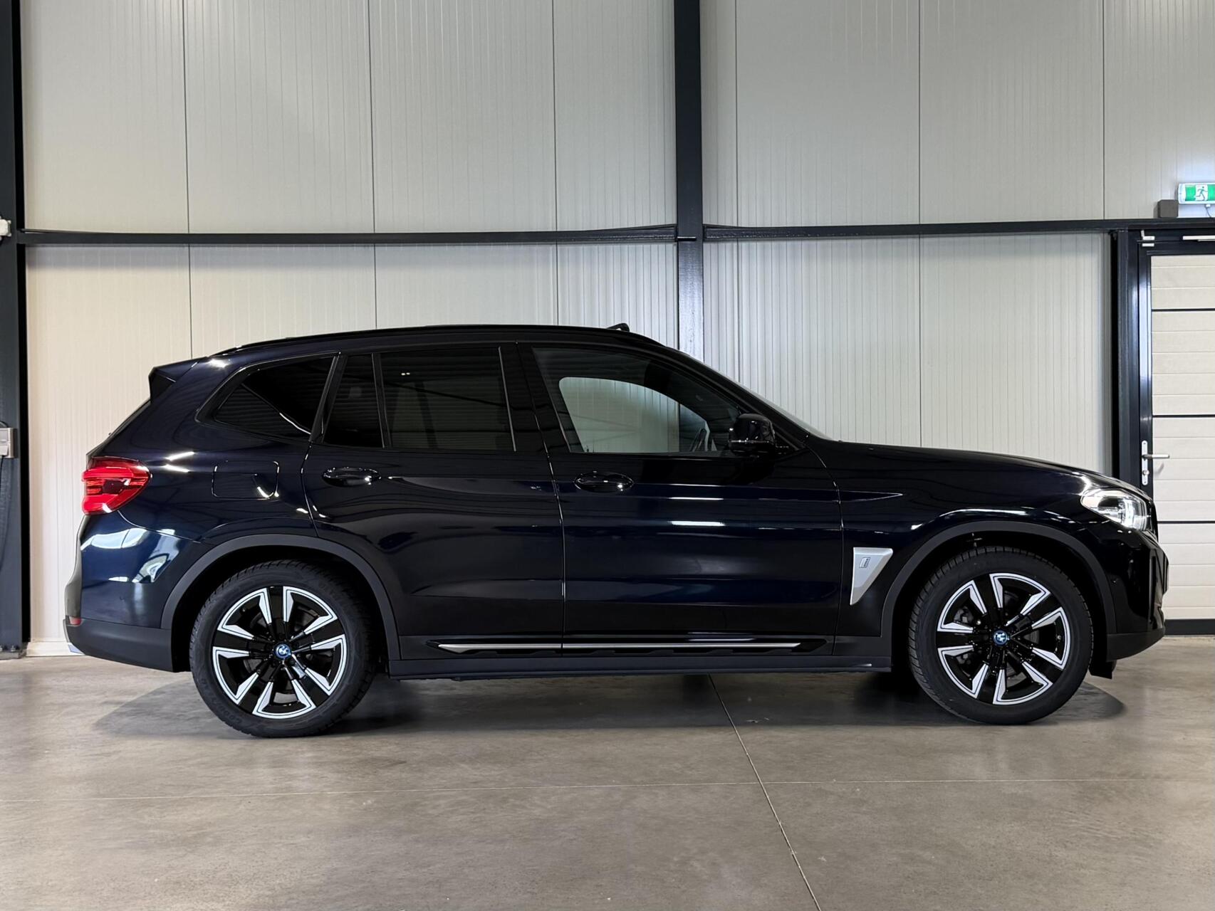 Foto van BMW Ix3