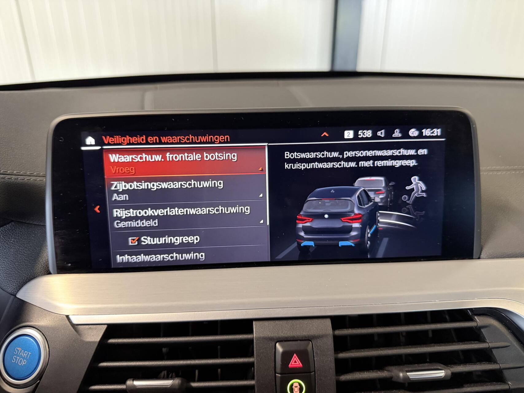 Foto van BMW Ix3