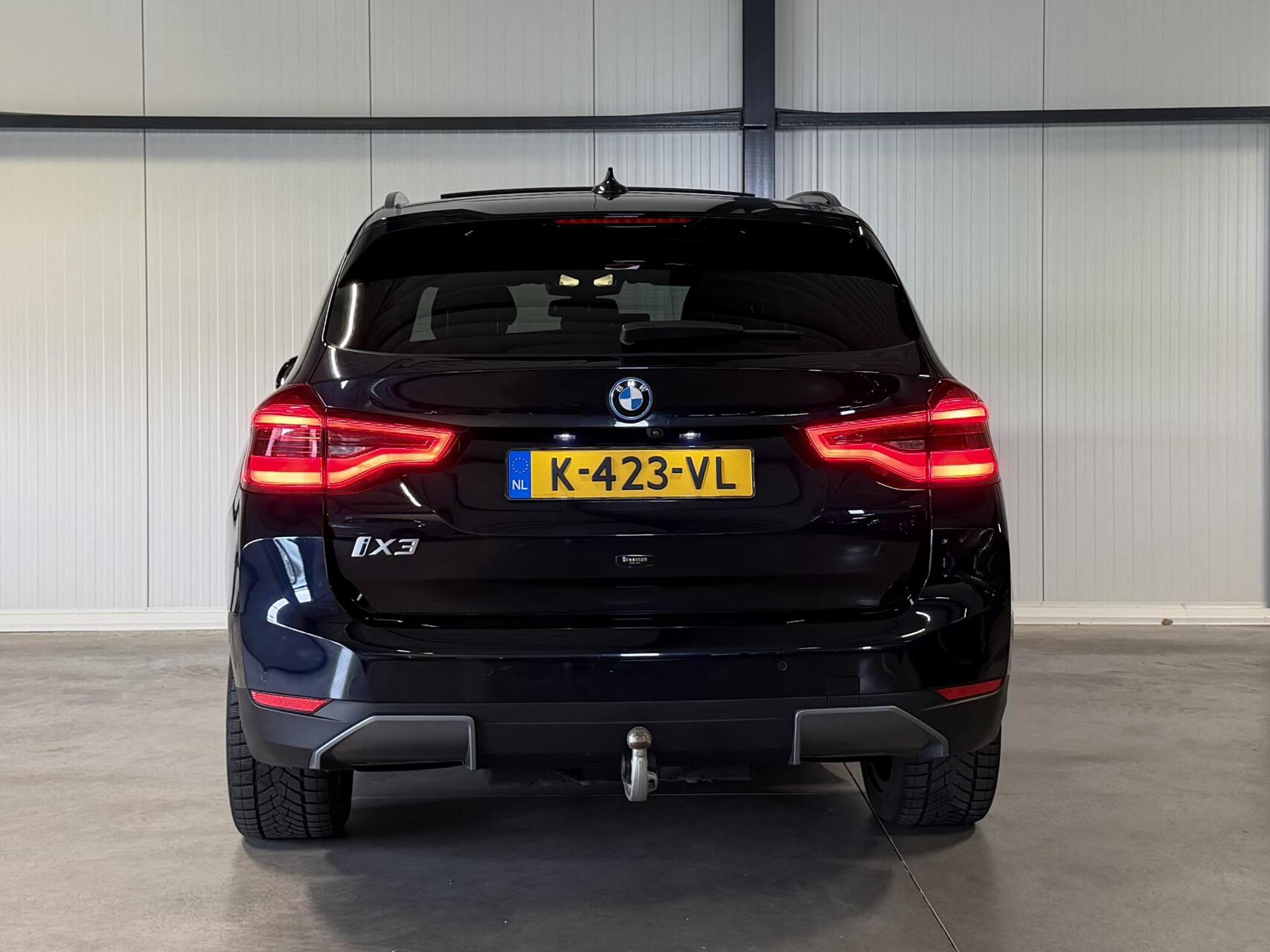 Foto van BMW Ix3