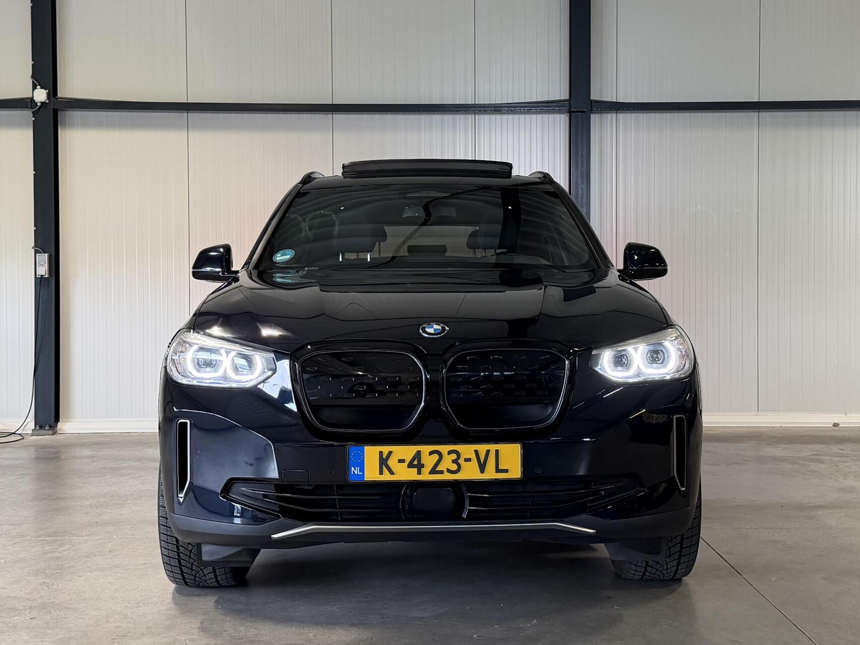 Foto van BMW Ix3