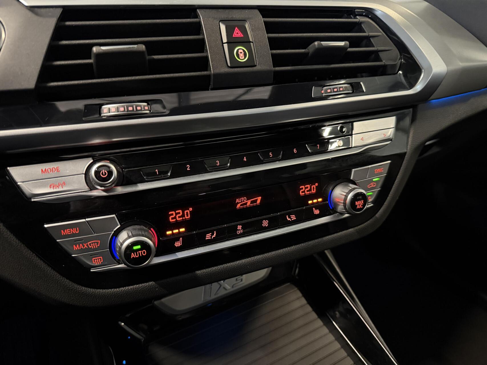 Foto van BMW Ix3
