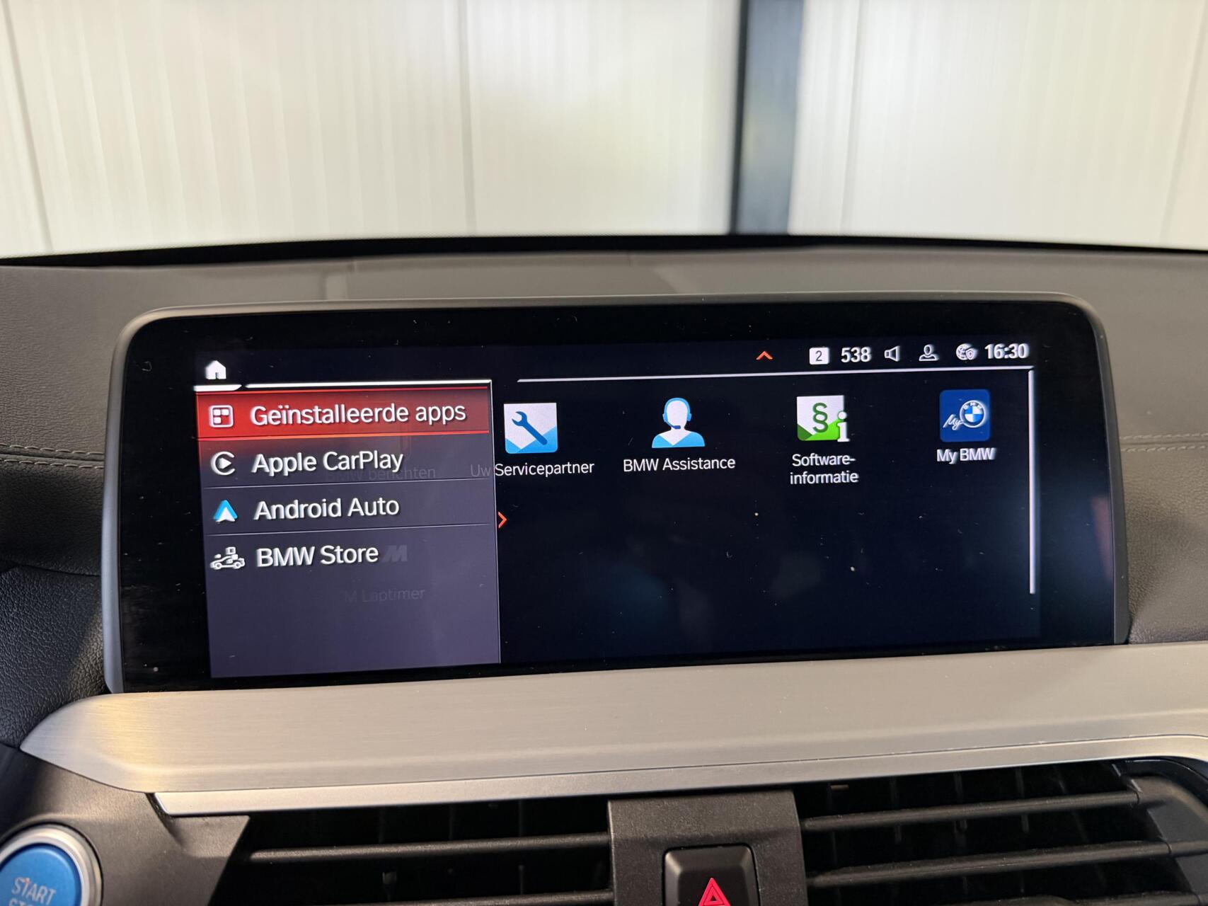 Foto van BMW Ix3