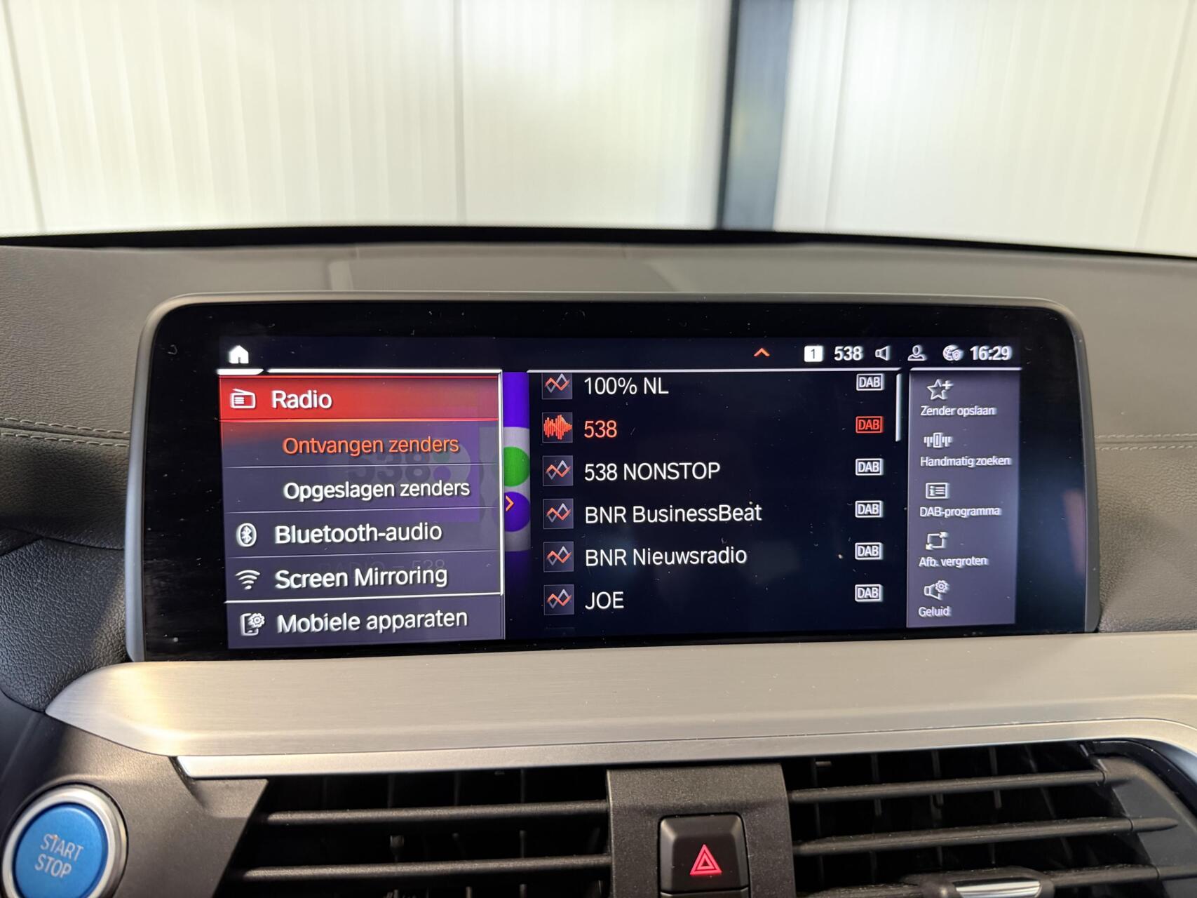 Foto van BMW Ix3