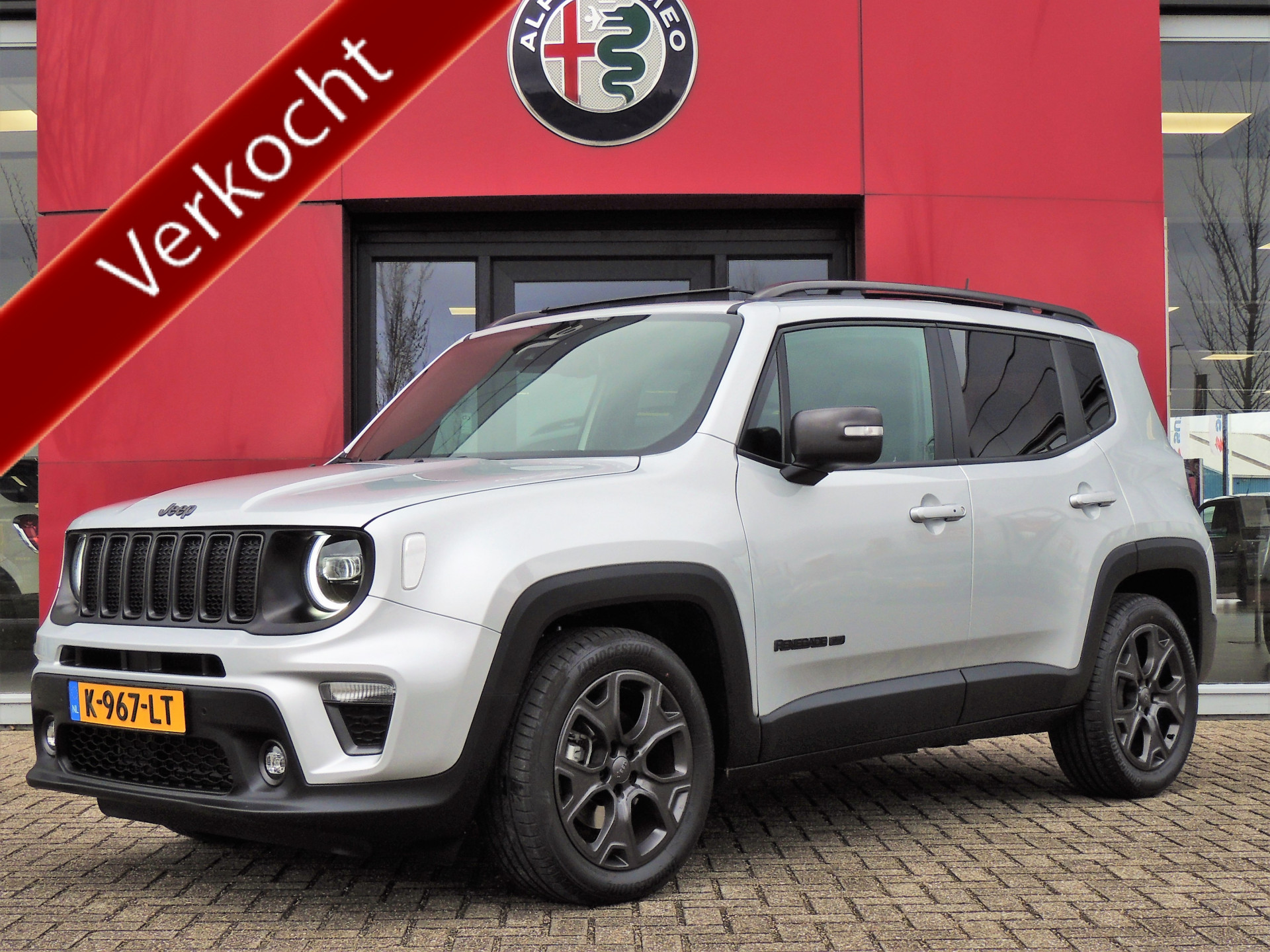 Jeep Renegade 1.3T DDCT 80th Anniversary | Panoramadak | Keyless | LED | Apple CarPlay | Android Auto 2021 - voorkant